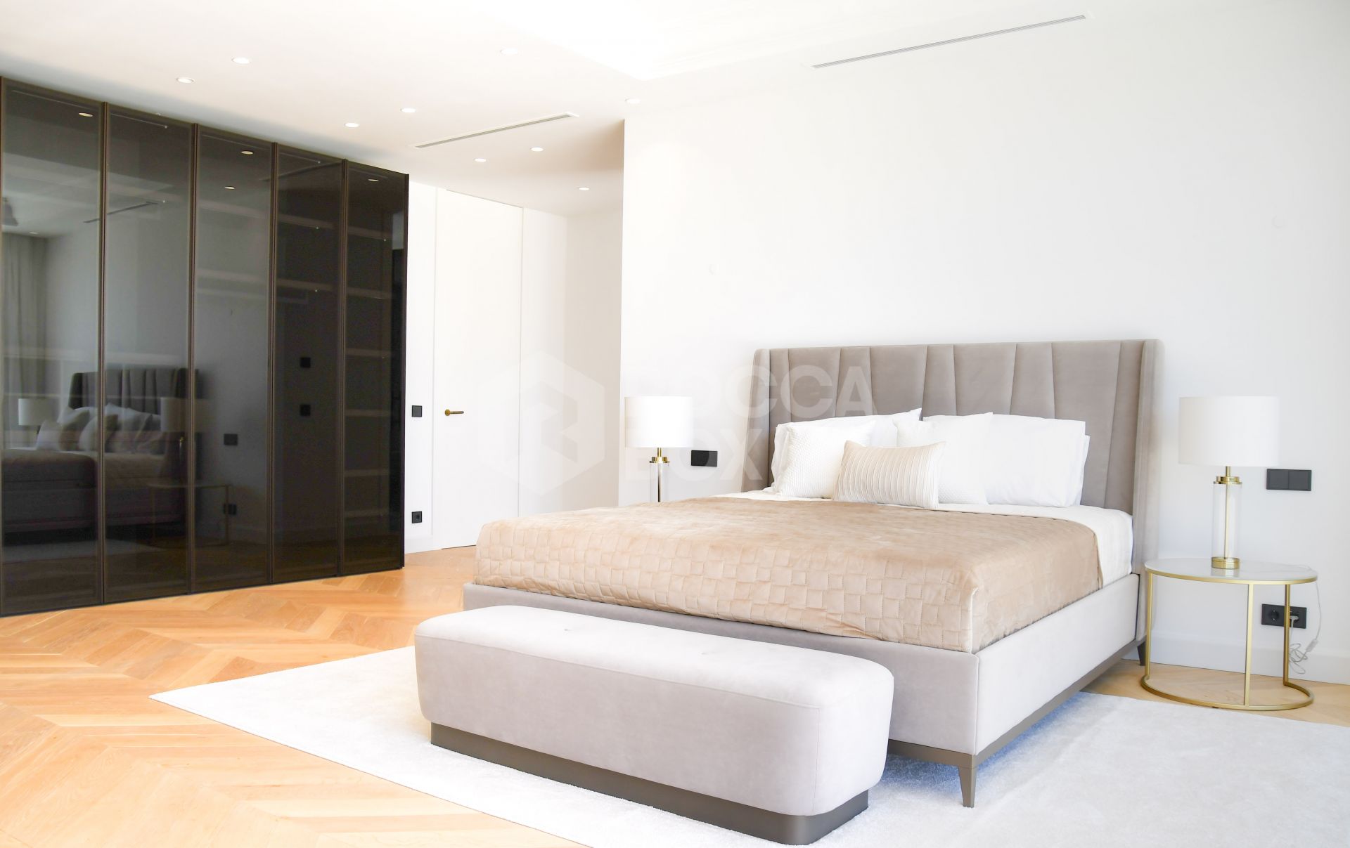 EXCLUSIVE DETACHED VILLAS IN LOMAS DE MARBELLA CLUB