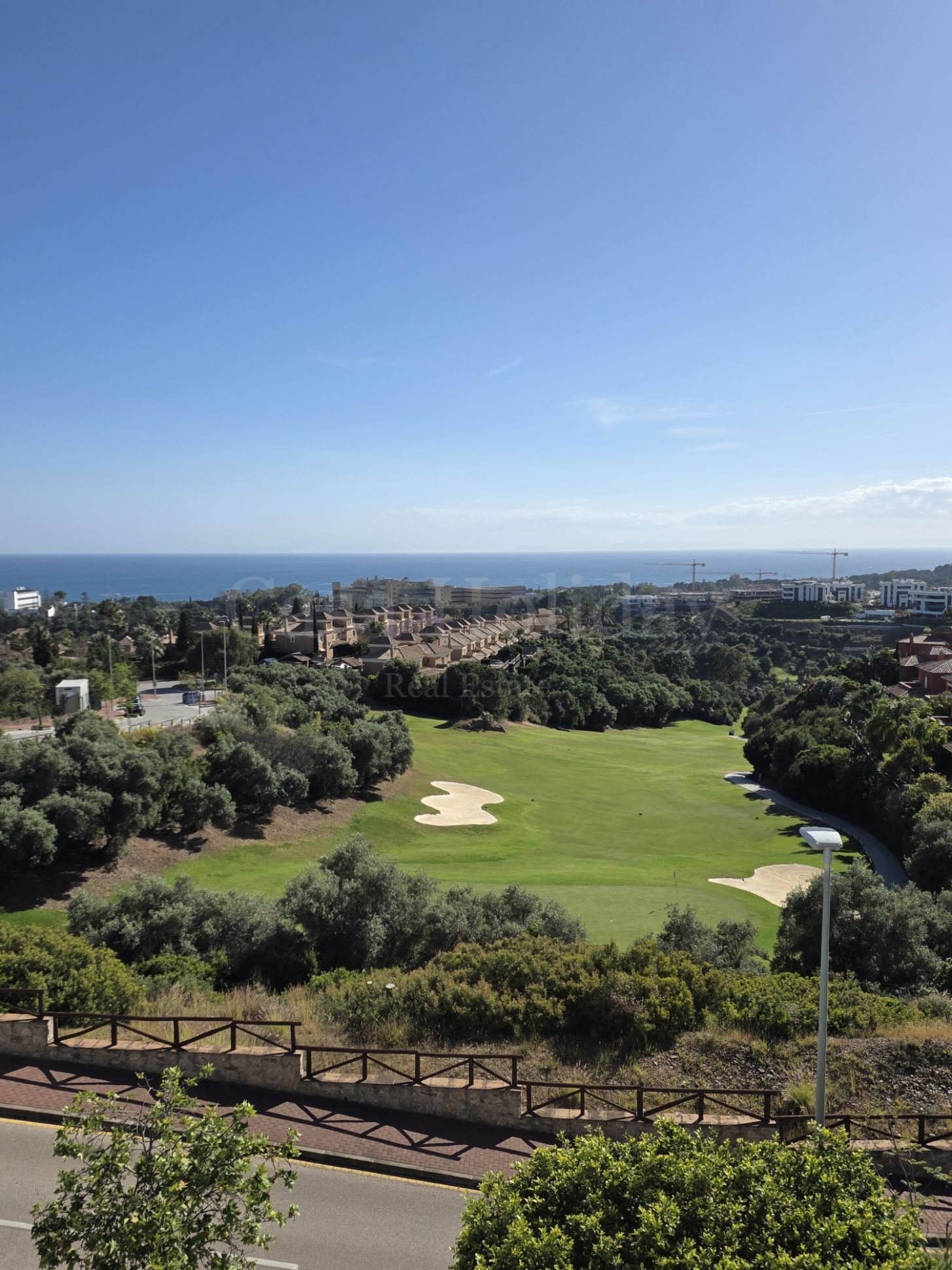 Duplex in Santa Clara, Marbella