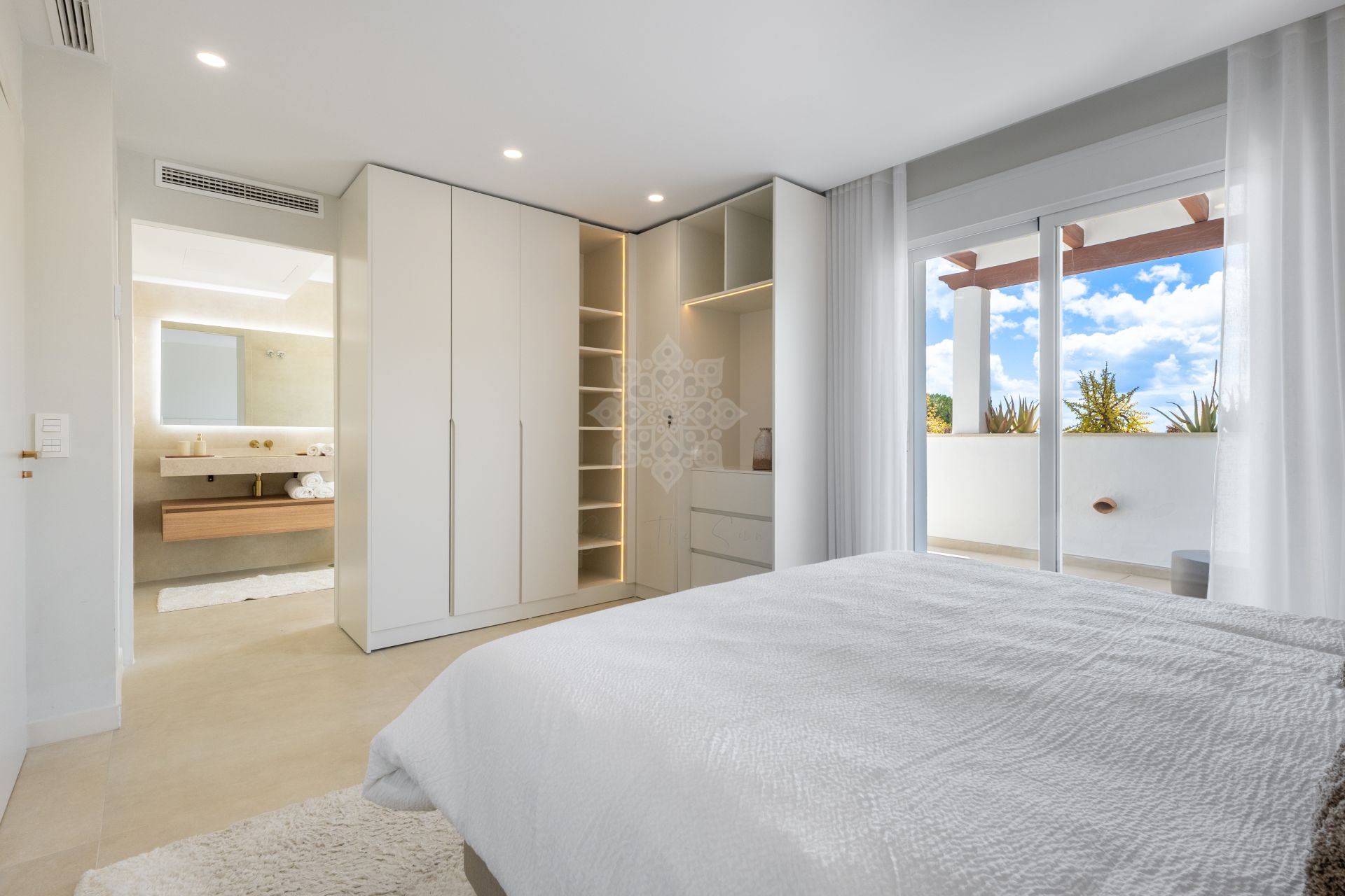 Duplex Penthouse in Nueva Andalucia, Marbella