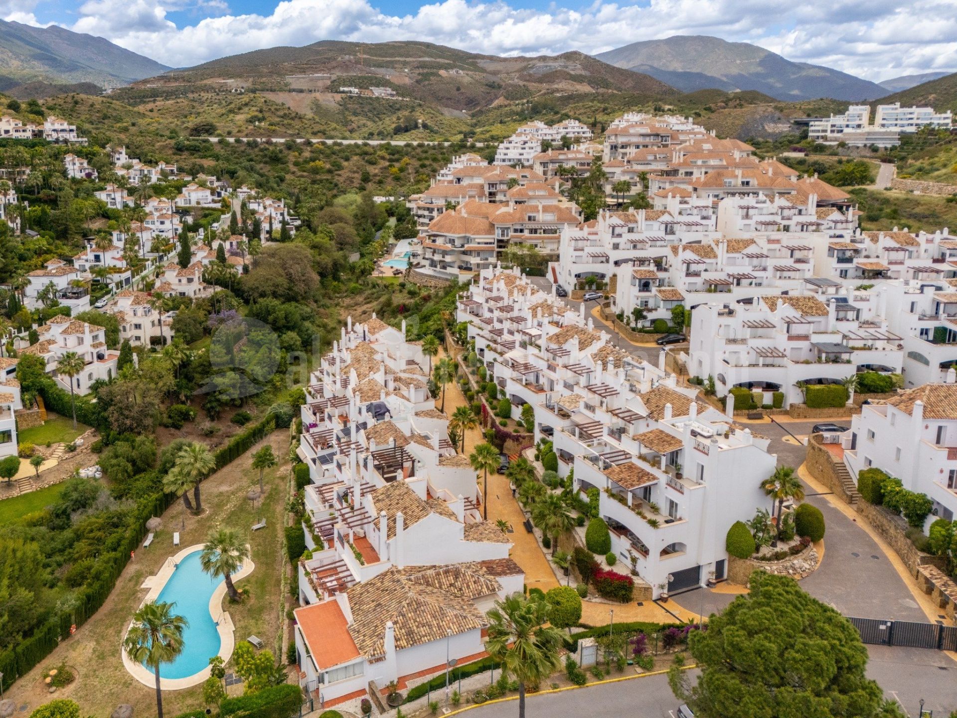 Duplex Penthouse in Nueva Andalucia, Marbella