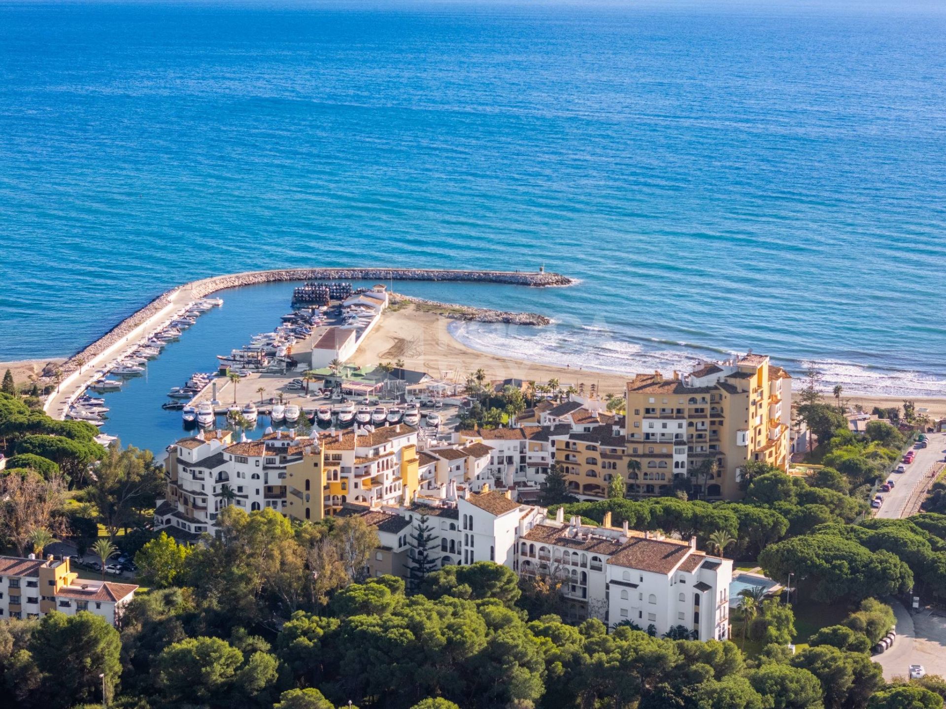 Cabopino Townhouse with potential