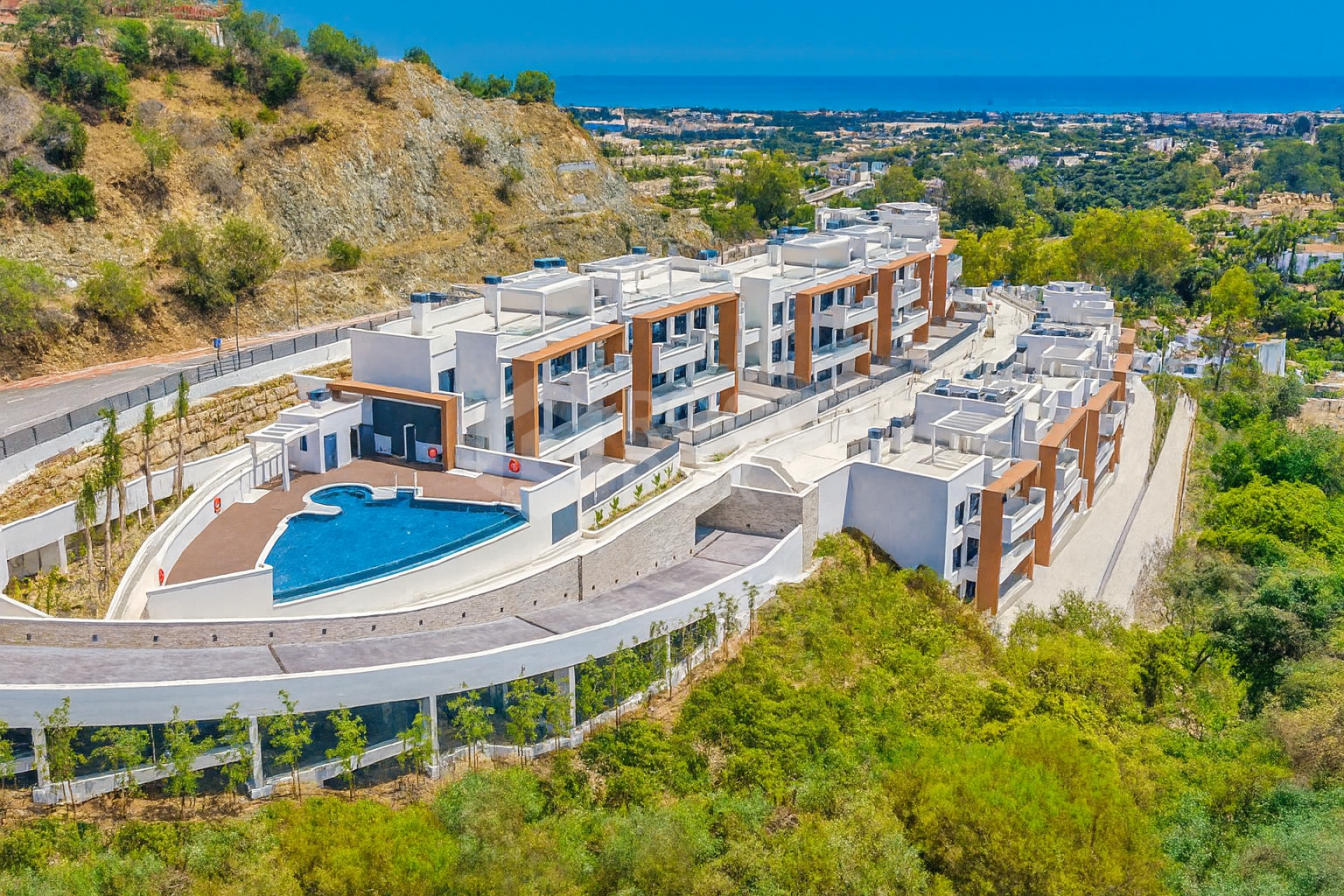 Luxury Duplex with Private Pool and Panoramic Views – La Alborada, Benahavís.