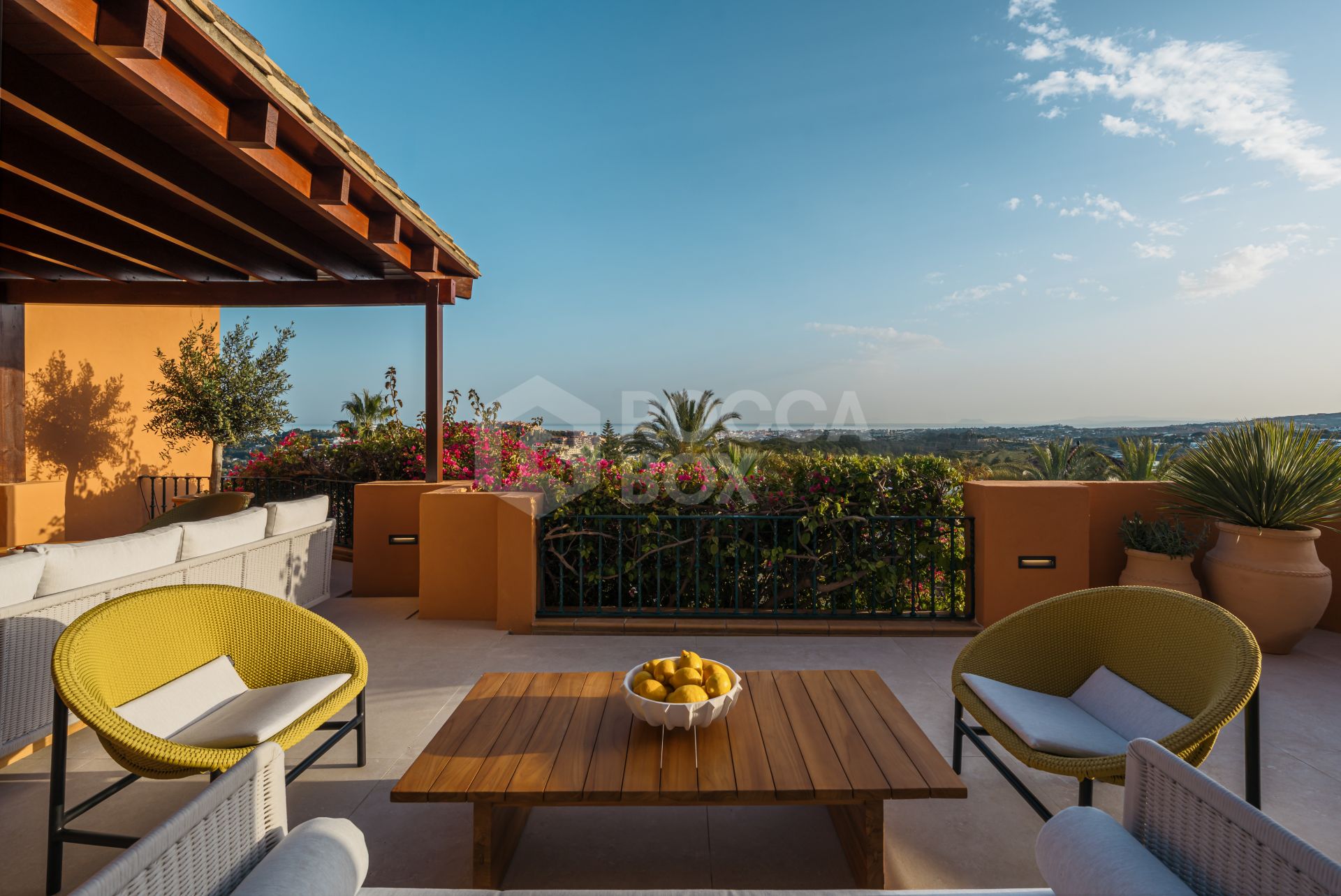 Artful 4-Bedroom Elevated Ground Floor Apartment with Panoramic Sea Views in Les Belvederes, La Cerquilla – Nueva Andalucía