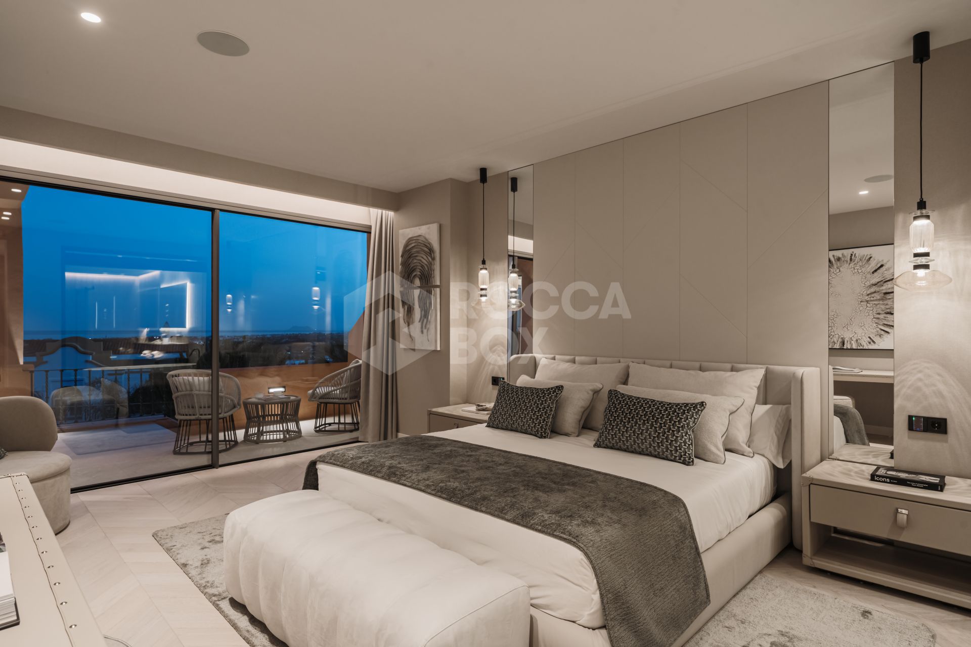 Artful 4-Bedroom Elevated Ground Floor Apartment with Panoramic Sea Views in Les Belvederes, La Cerquilla – Nueva Andalucía