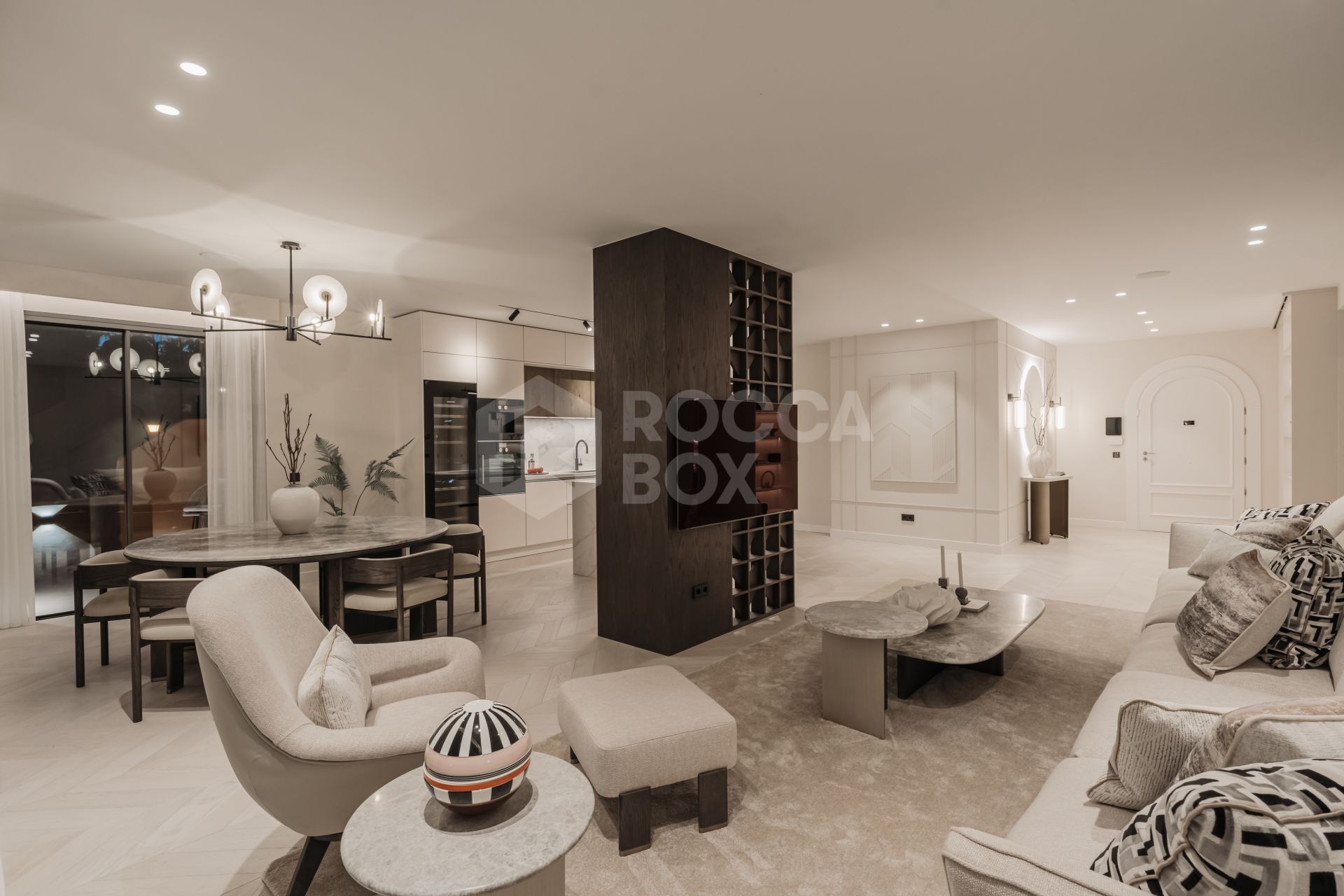 Artful 4-Bedroom Elevated Ground Floor Apartment with Panoramic Sea Views in Les Belvederes, La Cerquilla – Nueva Andalucía