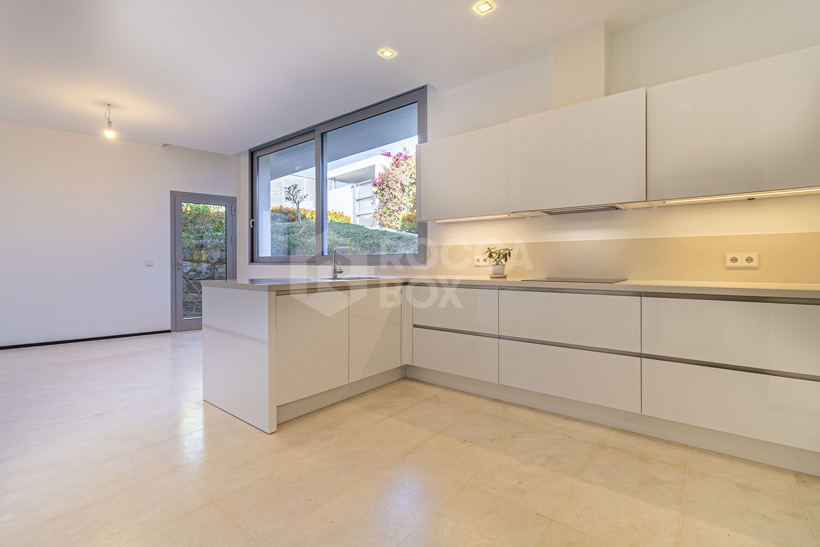 One of the finest properties in the exclusive Meisho Hills residential complex, in Sierra Blanca.