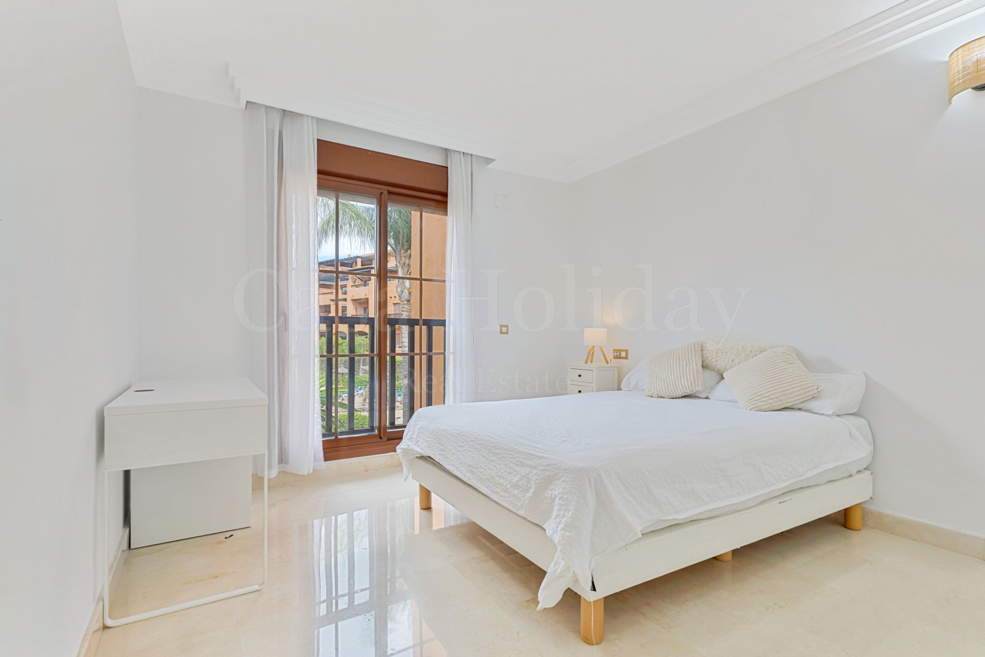 Apartment in Gazules del Sol, Benahavis