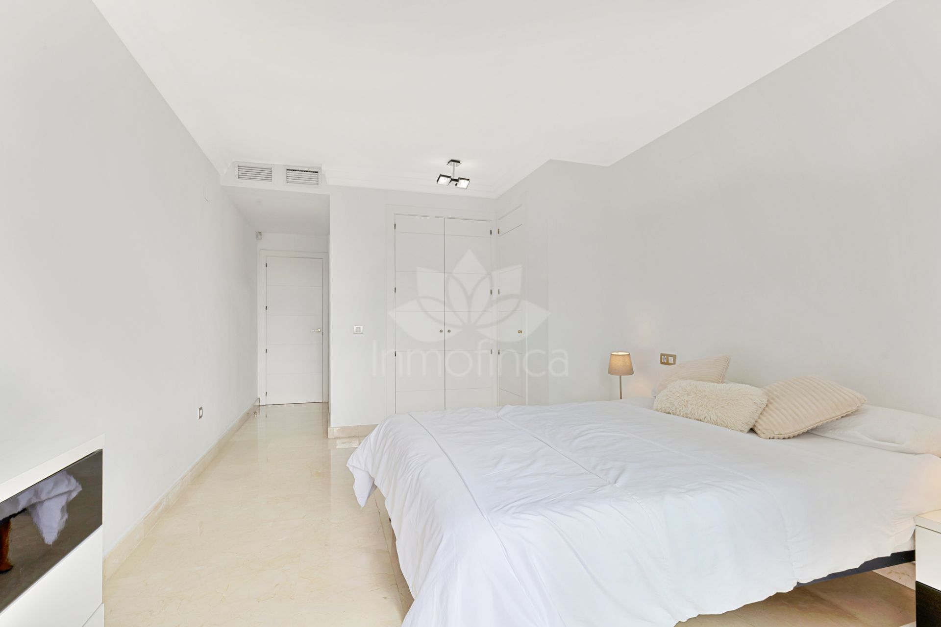 Apartment in Gazules del Sol, Benahavis