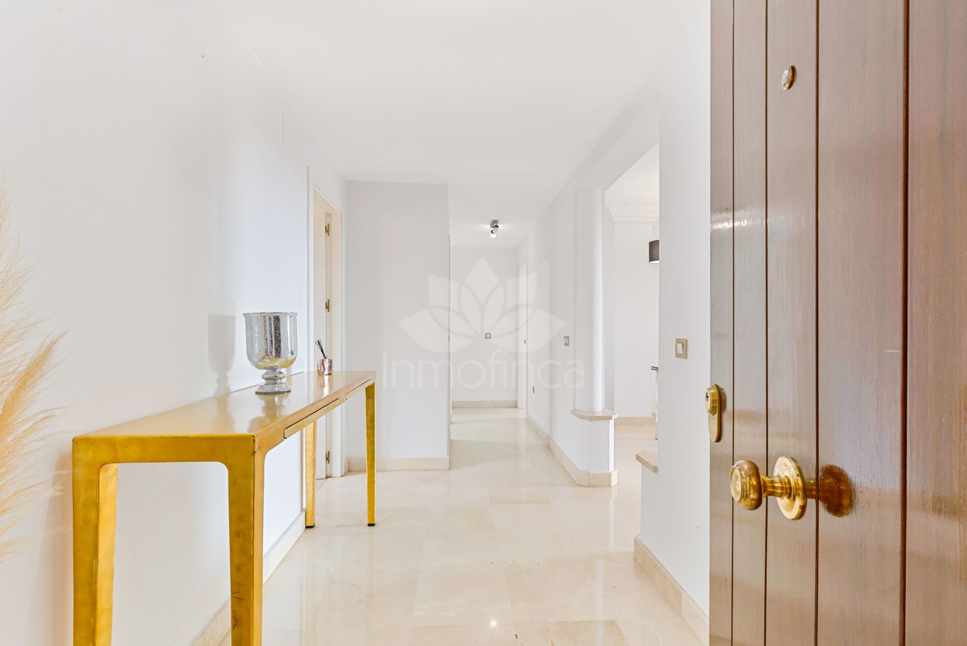 Apartment in Gazules del Sol, Benahavis