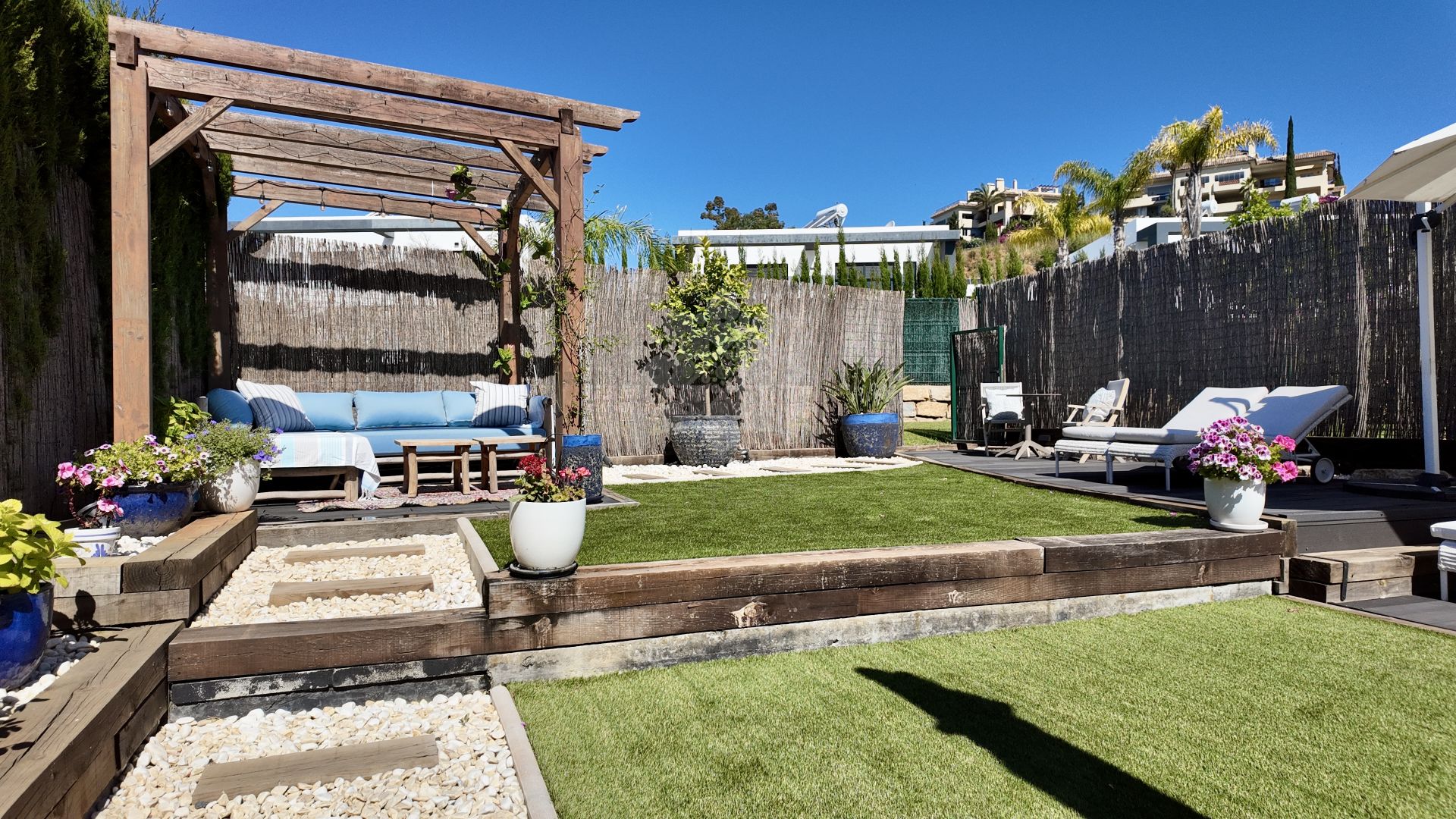 Semi Detached House in Oasis22, Estepona