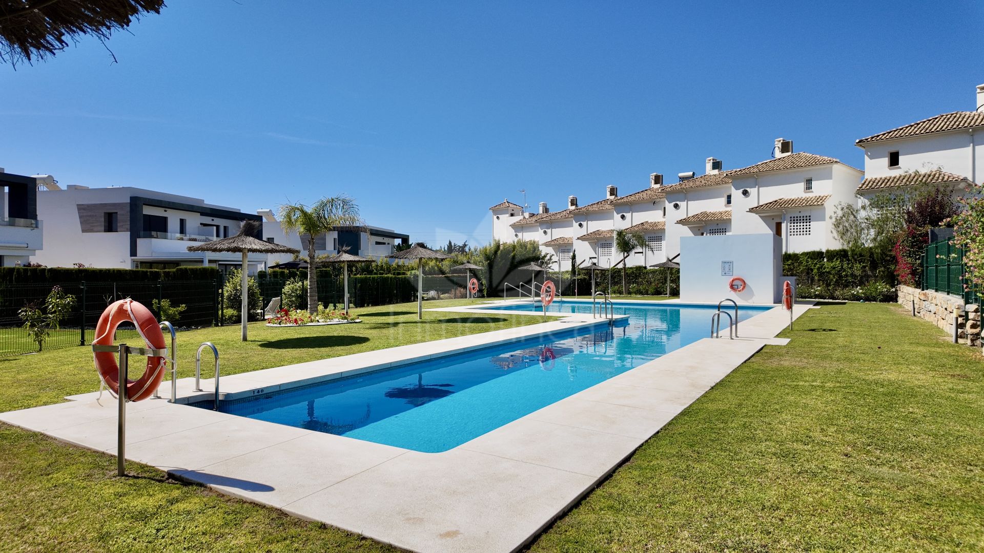Pareado en Oasis22, Estepona
