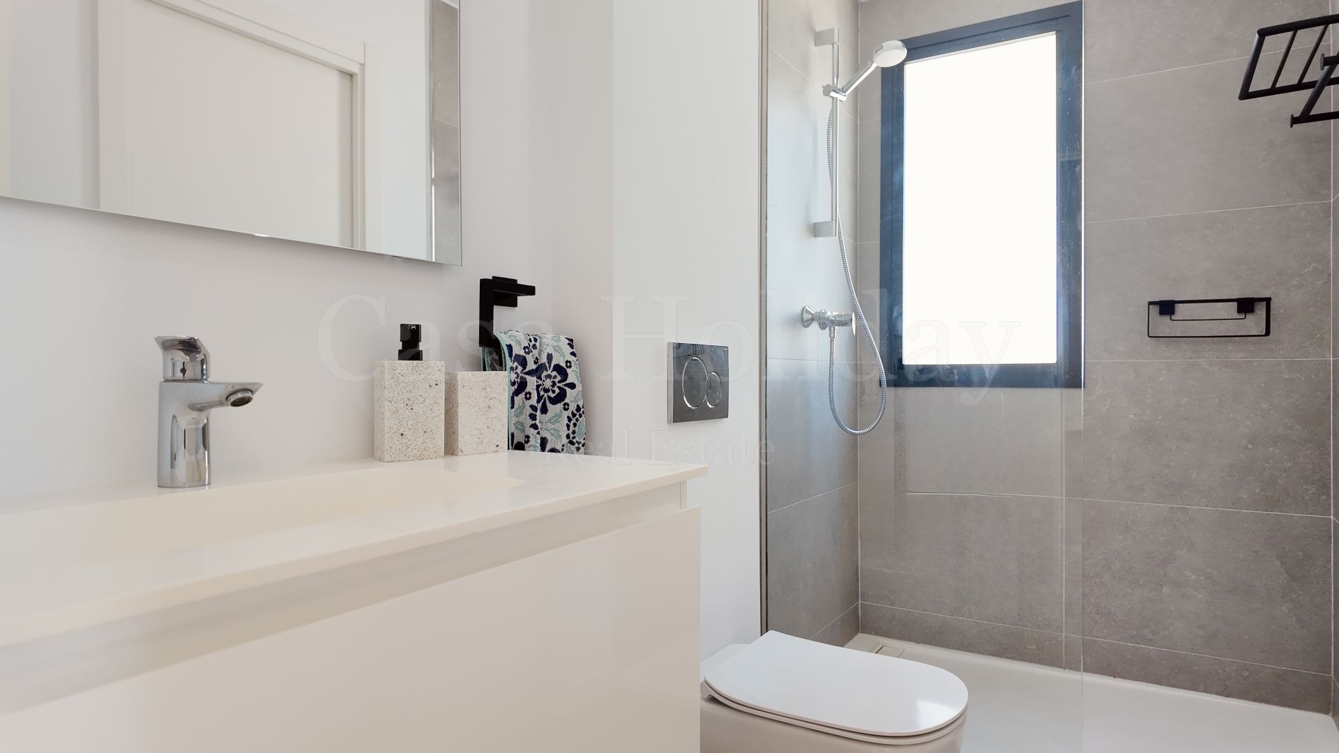 Semi Detached House in Oasis22, Estepona