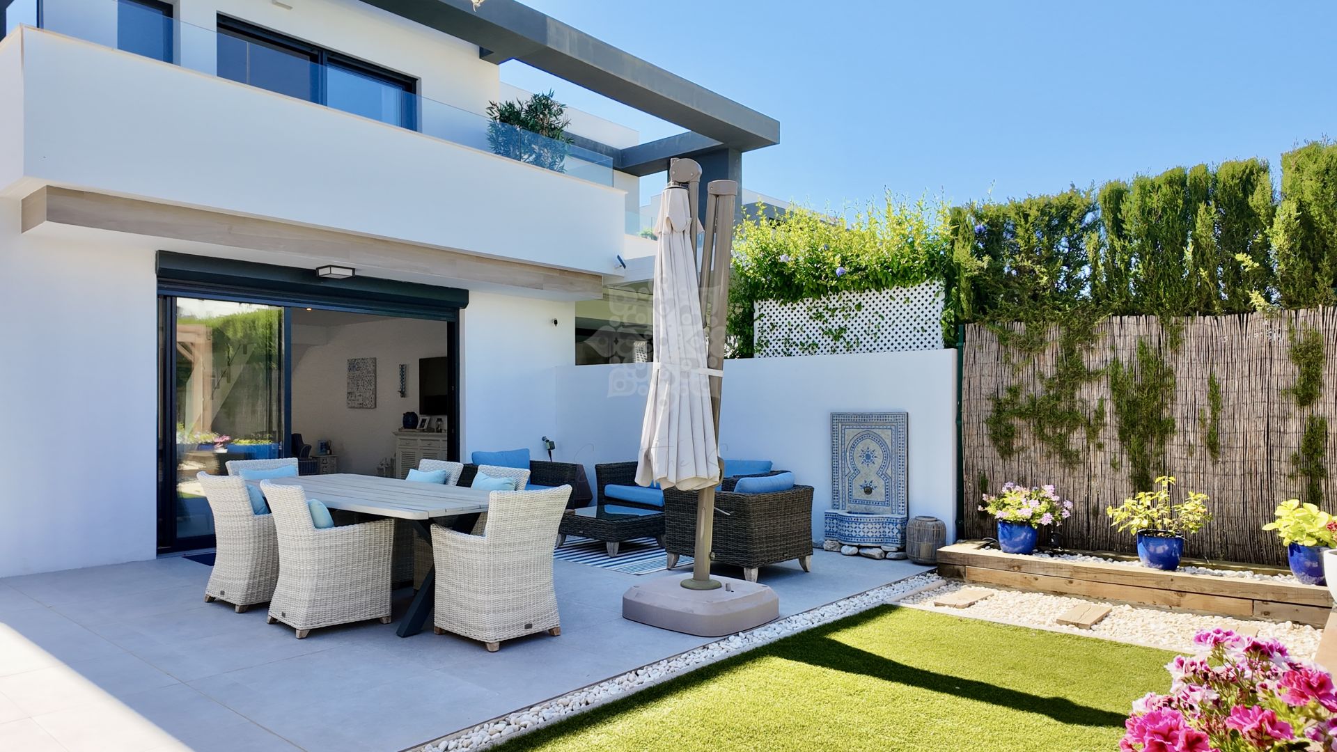 Semi Detached House in Oasis22, Estepona