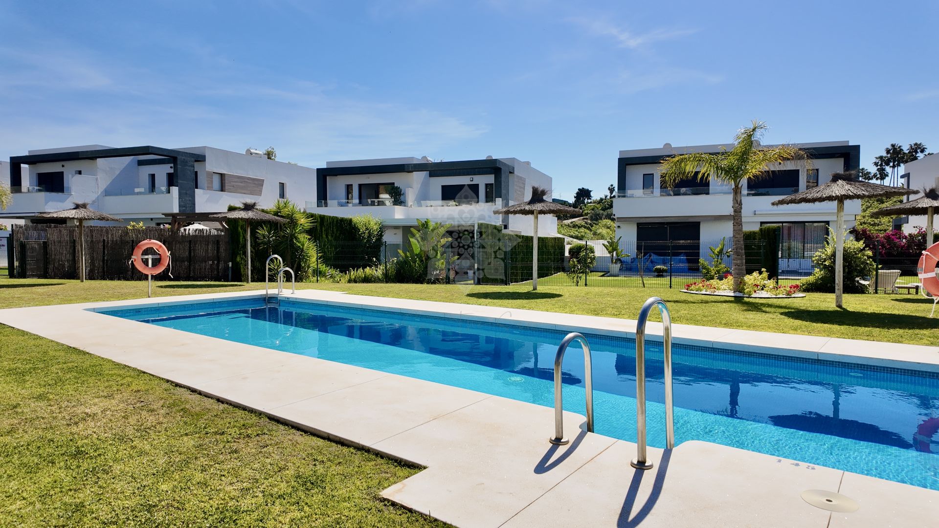 Semi Detached House in Oasis22, Estepona