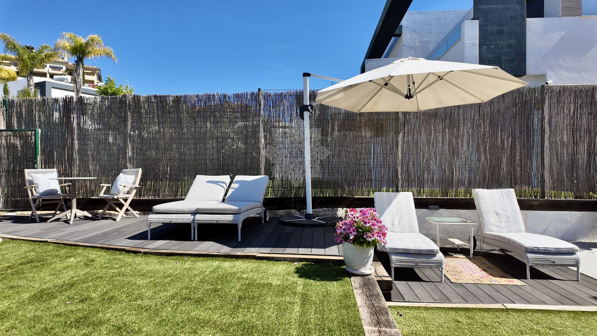 Semi Detached House in Oasis22, Estepona