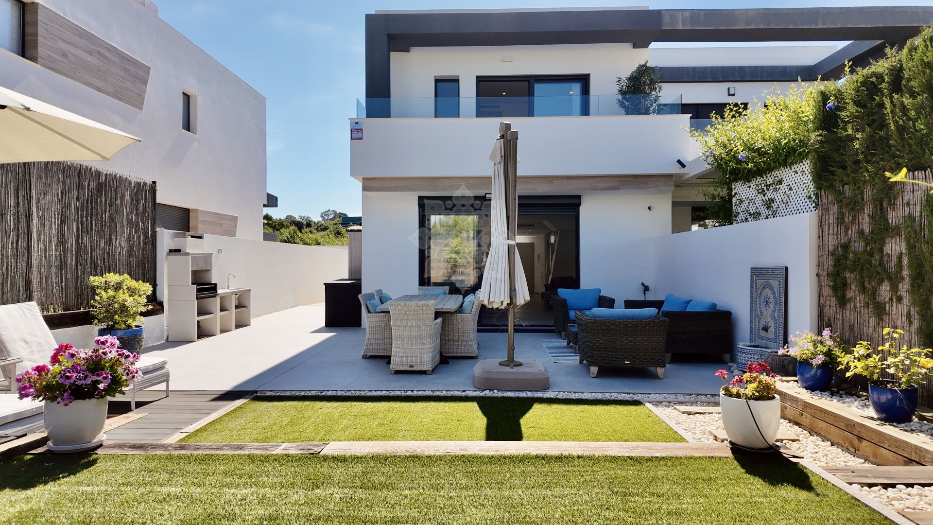 Semi Detached House in Oasis22, Estepona