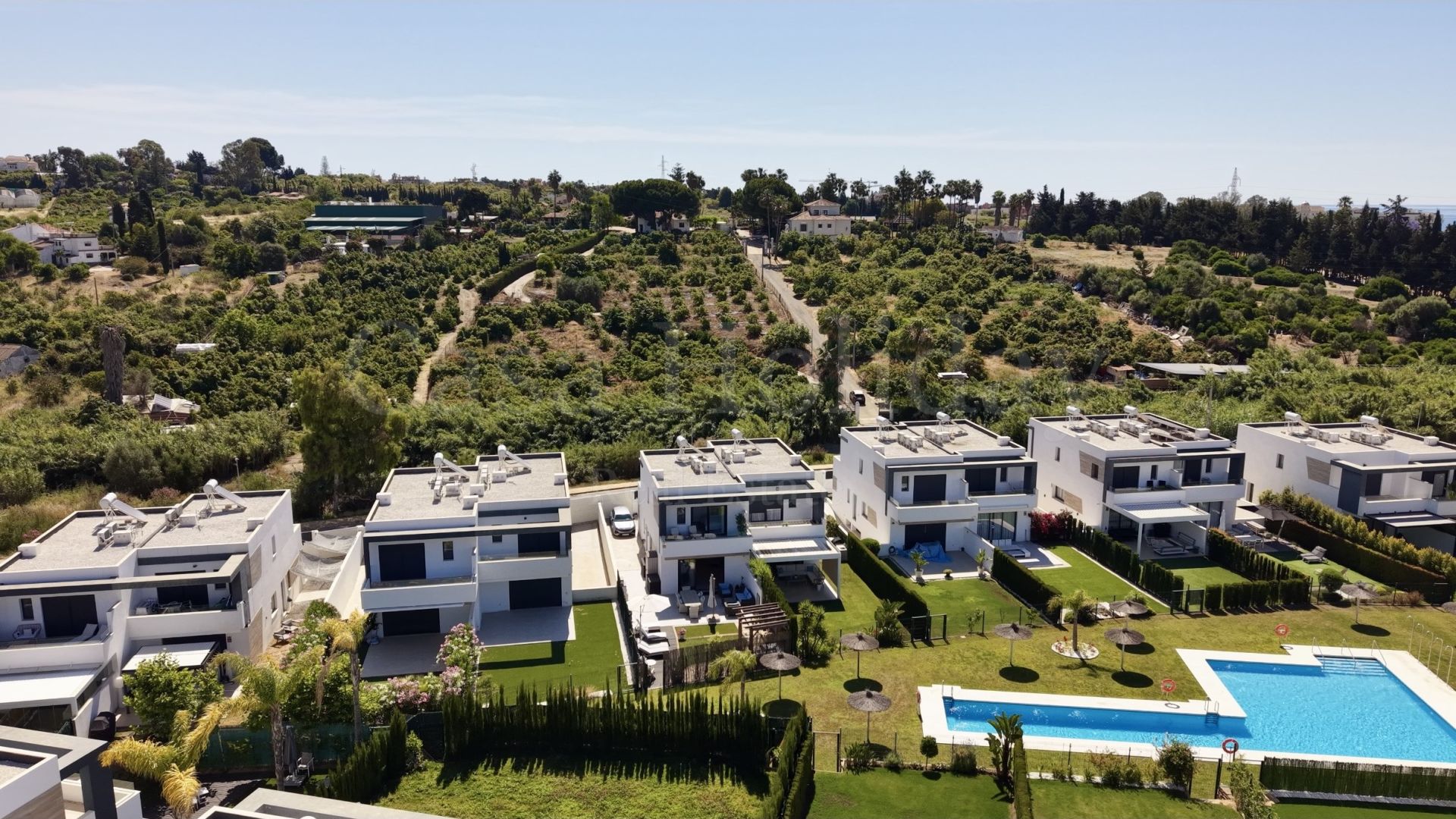 Semi Detached House in Oasis22, Estepona