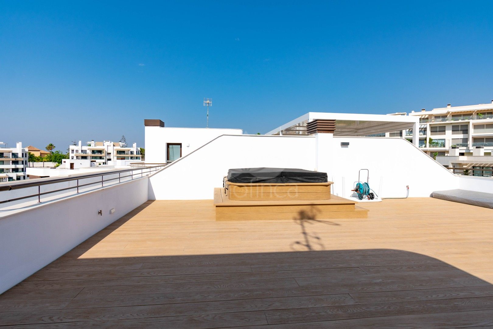 Duplex Penthouse in Las Mesas, Estepona