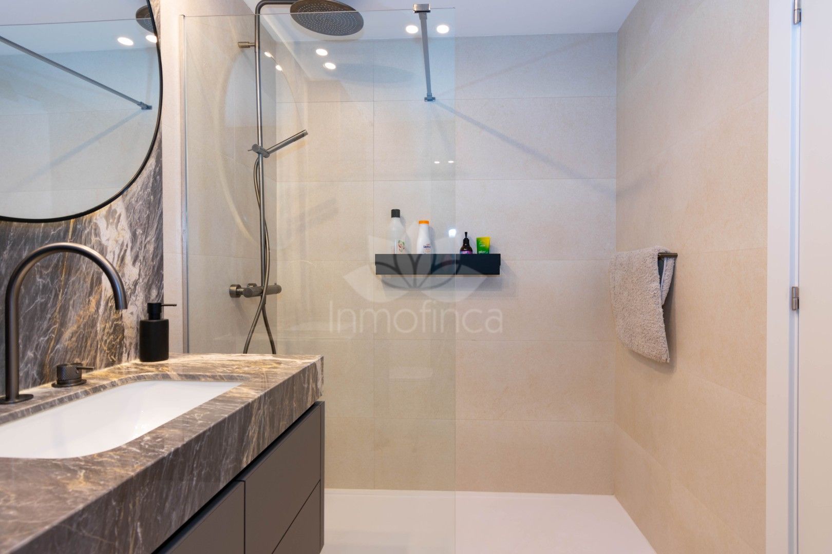 Duplex Penthouse in Las Mesas, Estepona