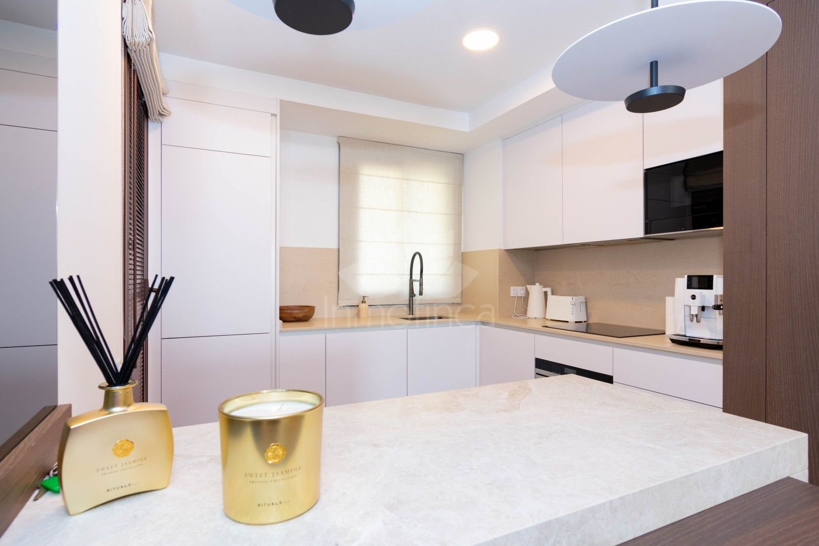 Duplex Penthouse in Las Mesas, Estepona