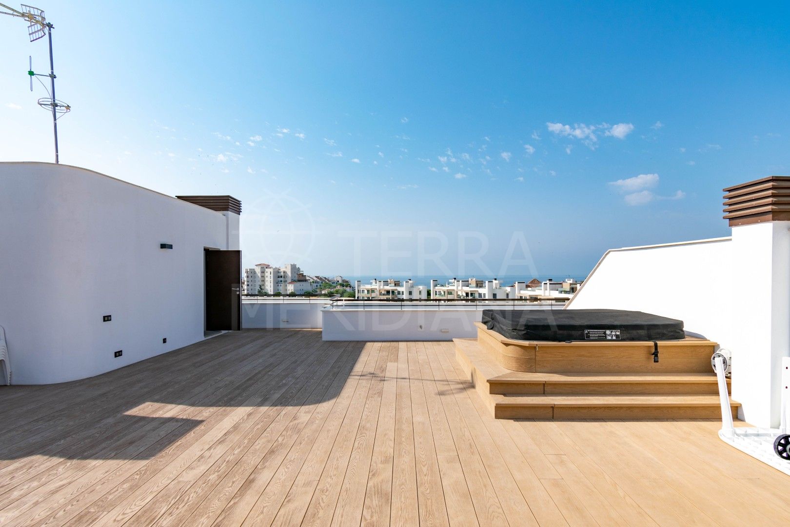 Duplex Penthouse in Las Mesas, Estepona