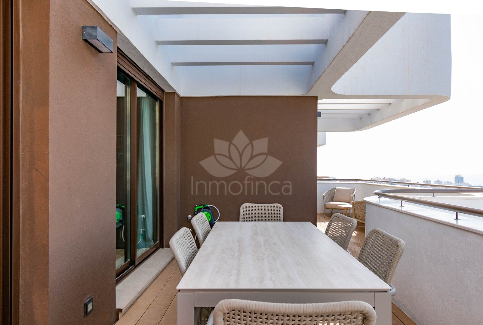 Duplex Penthouse in Las Mesas, Estepona