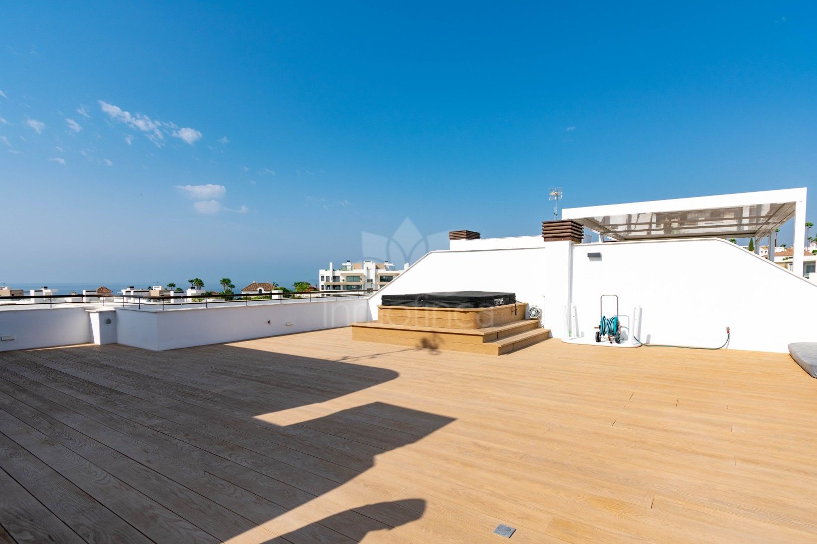 Duplex Penthouse in Las Mesas, Estepona