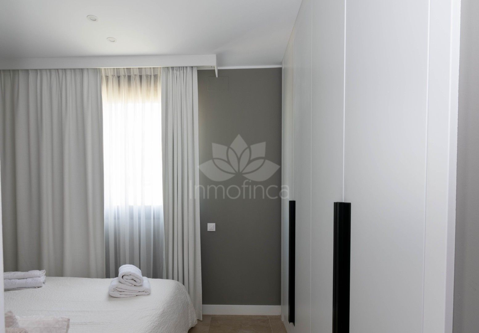 Duplex Penthouse in Las Mesas, Estepona