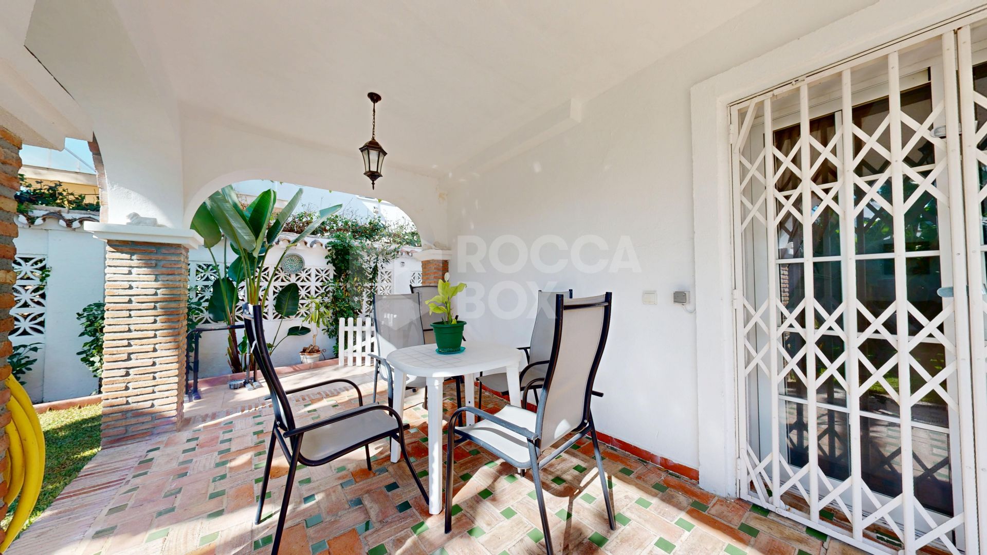 UNIQUE OPPORTUNITY: Exclusive Luxury Home for Sale in Río Verde Playa, Marbella’s Golden Mile