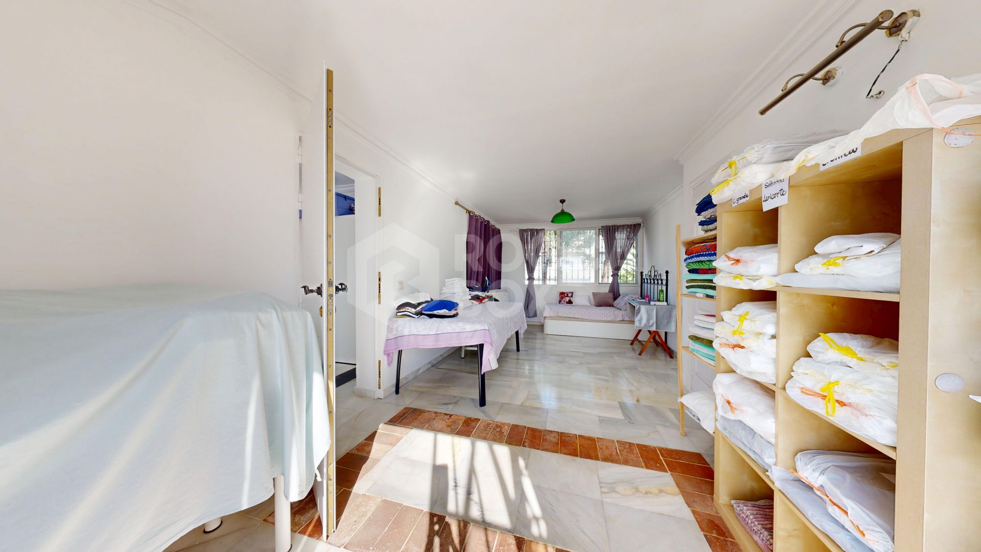 UNIQUE OPPORTUNITY: Exclusive Luxury Home for Sale in Río Verde Playa, Marbella’s Golden Mile