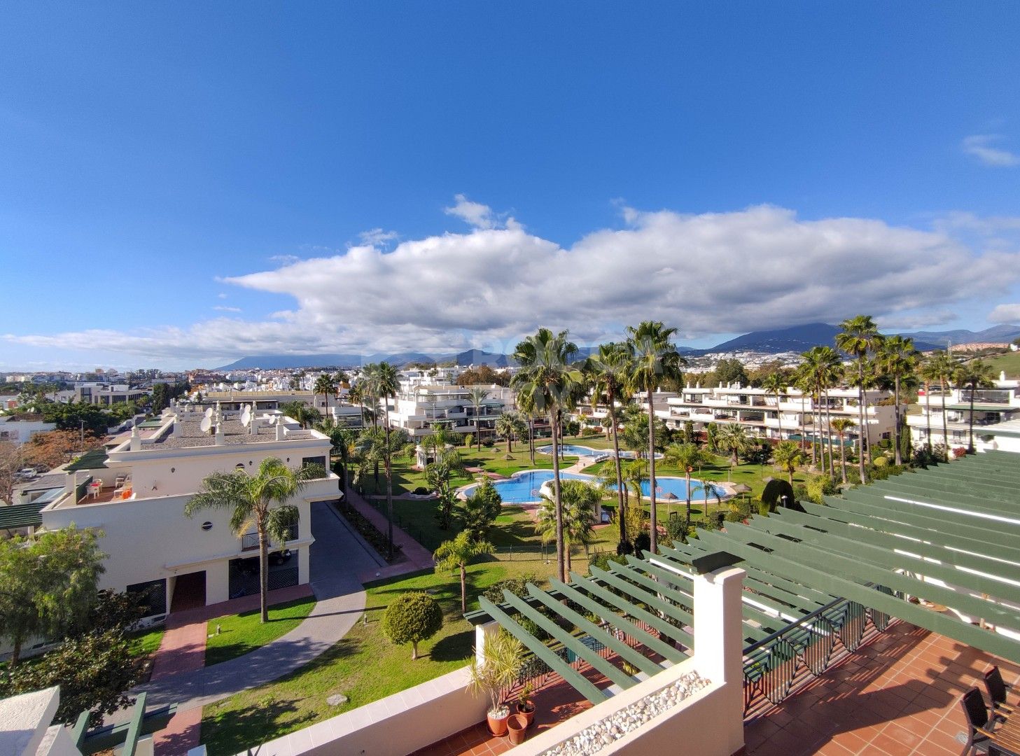 Stunning Penthouse in Nueva Andalucía and Puerto Banús: Exclusive Penthouse in Lorcrimar