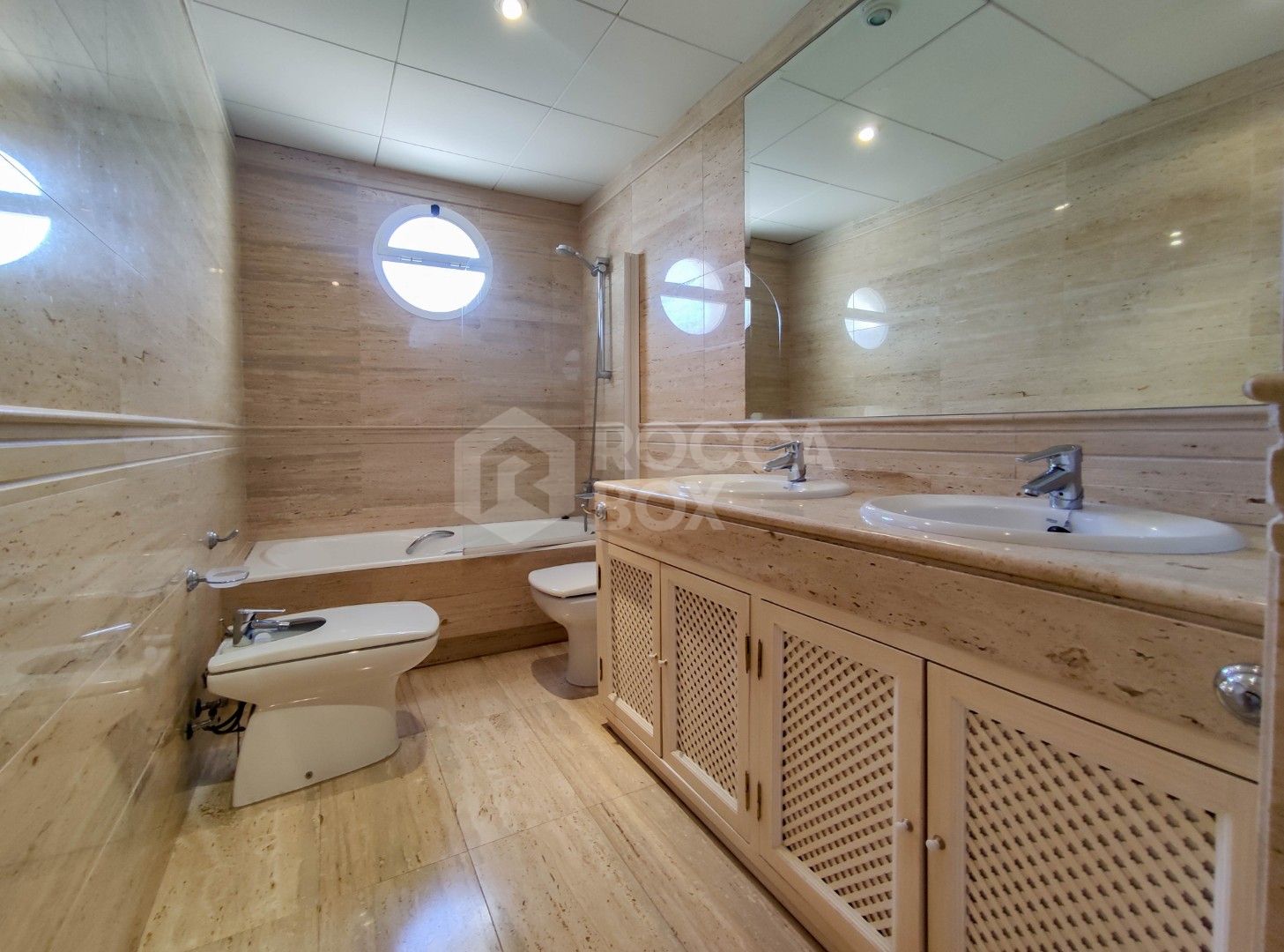 Stunning Penthouse in Nueva Andalucía and Puerto Banús: Exclusive Penthouse in Lorcrimar