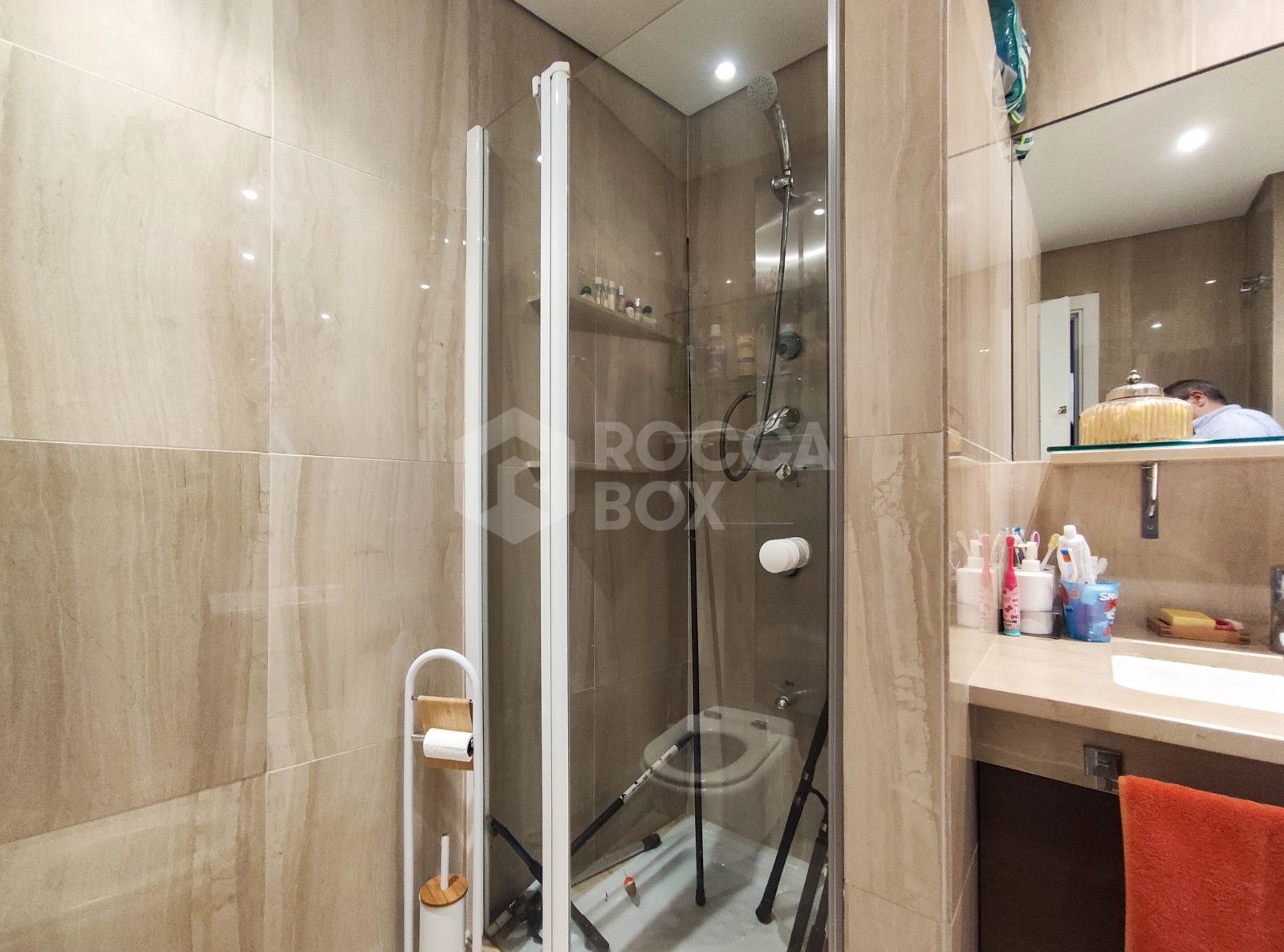 Spacious Renovated Apartment in Estepona Port