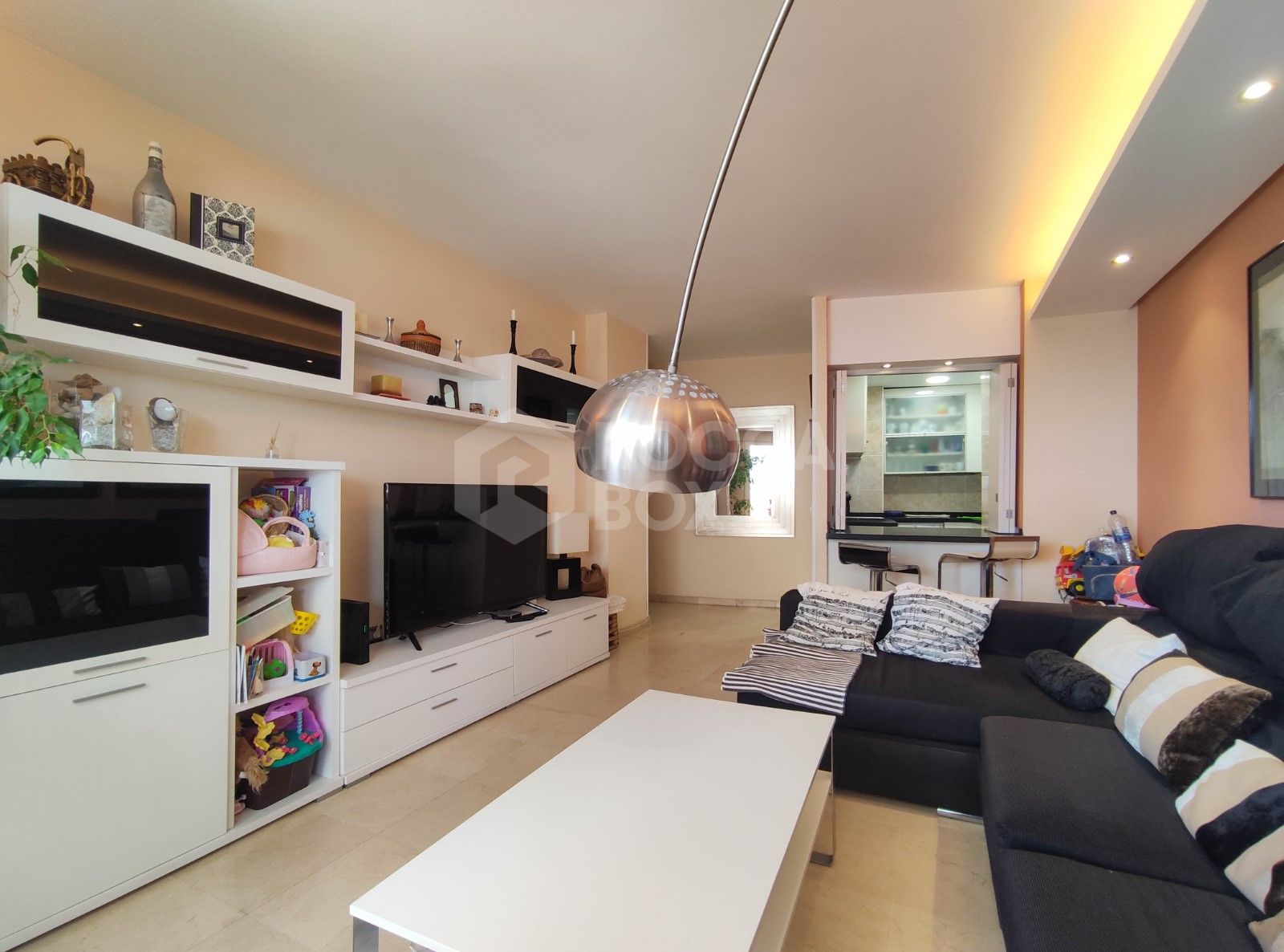 Spacious Renovated Apartment in Estepona Port