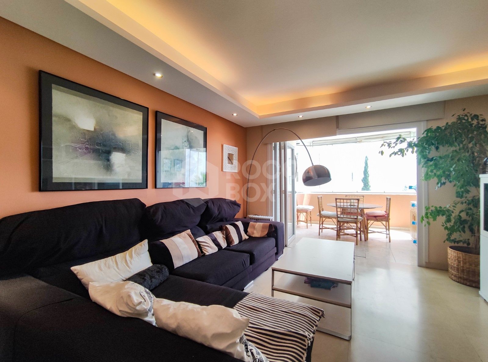 Spacious Renovated Apartment in Estepona Port