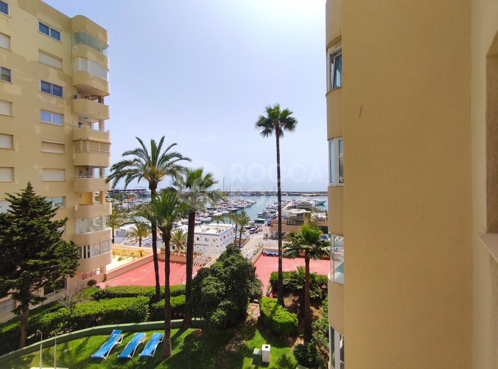 Spacious Renovated Apartment in Estepona Port