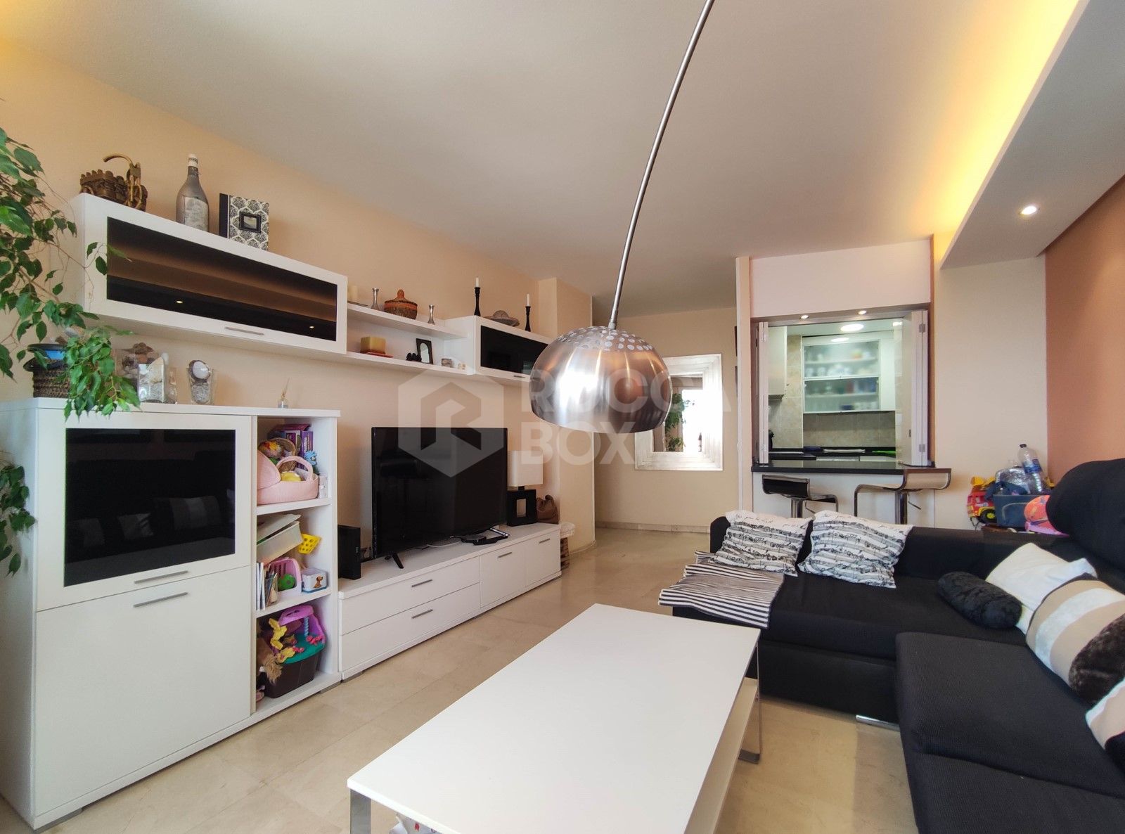 Spacious Renovated Apartment in Estepona Port