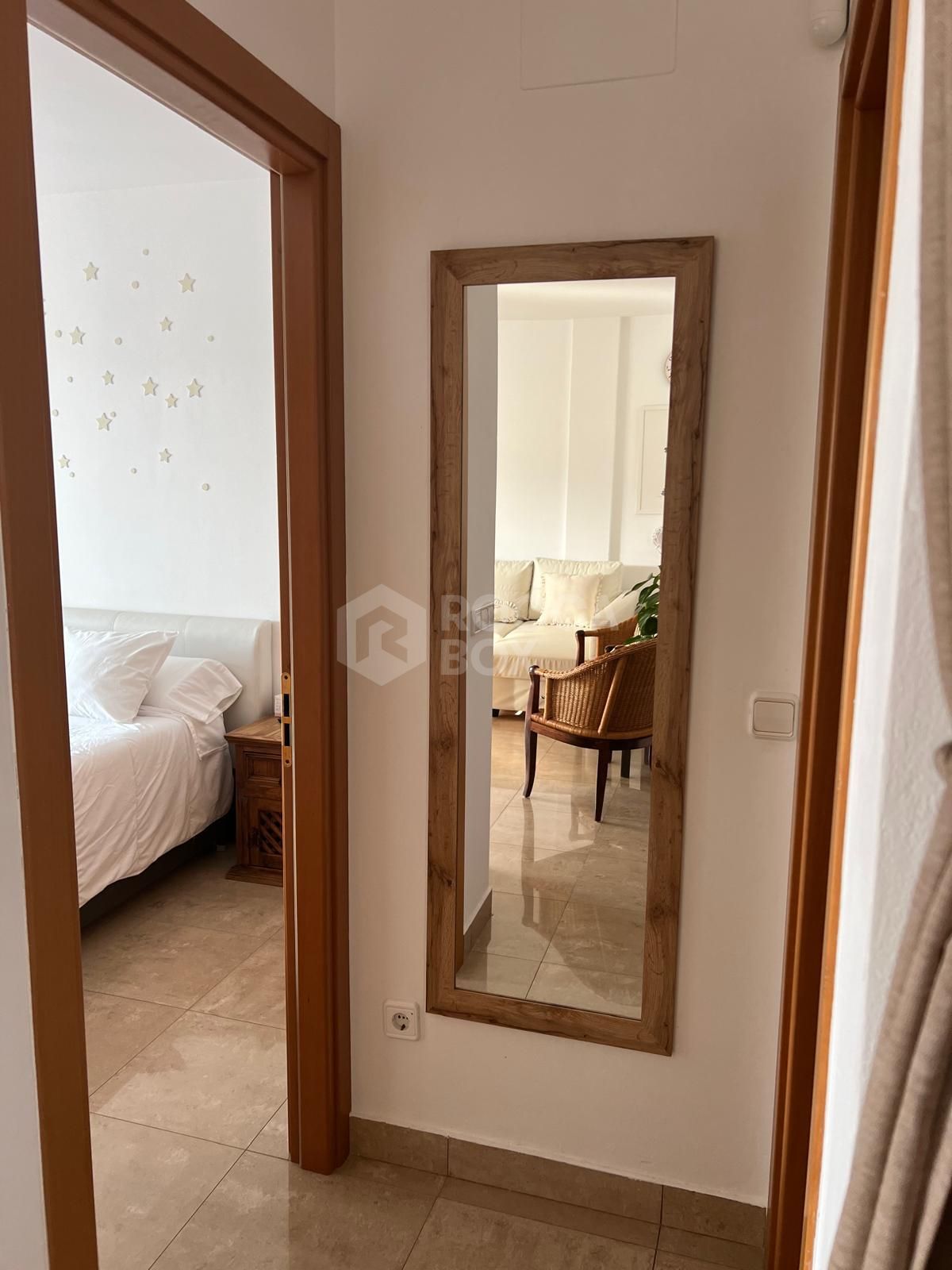 Charming 1-Bedroom Apartment with Panoramic Sea and Countryside Views
