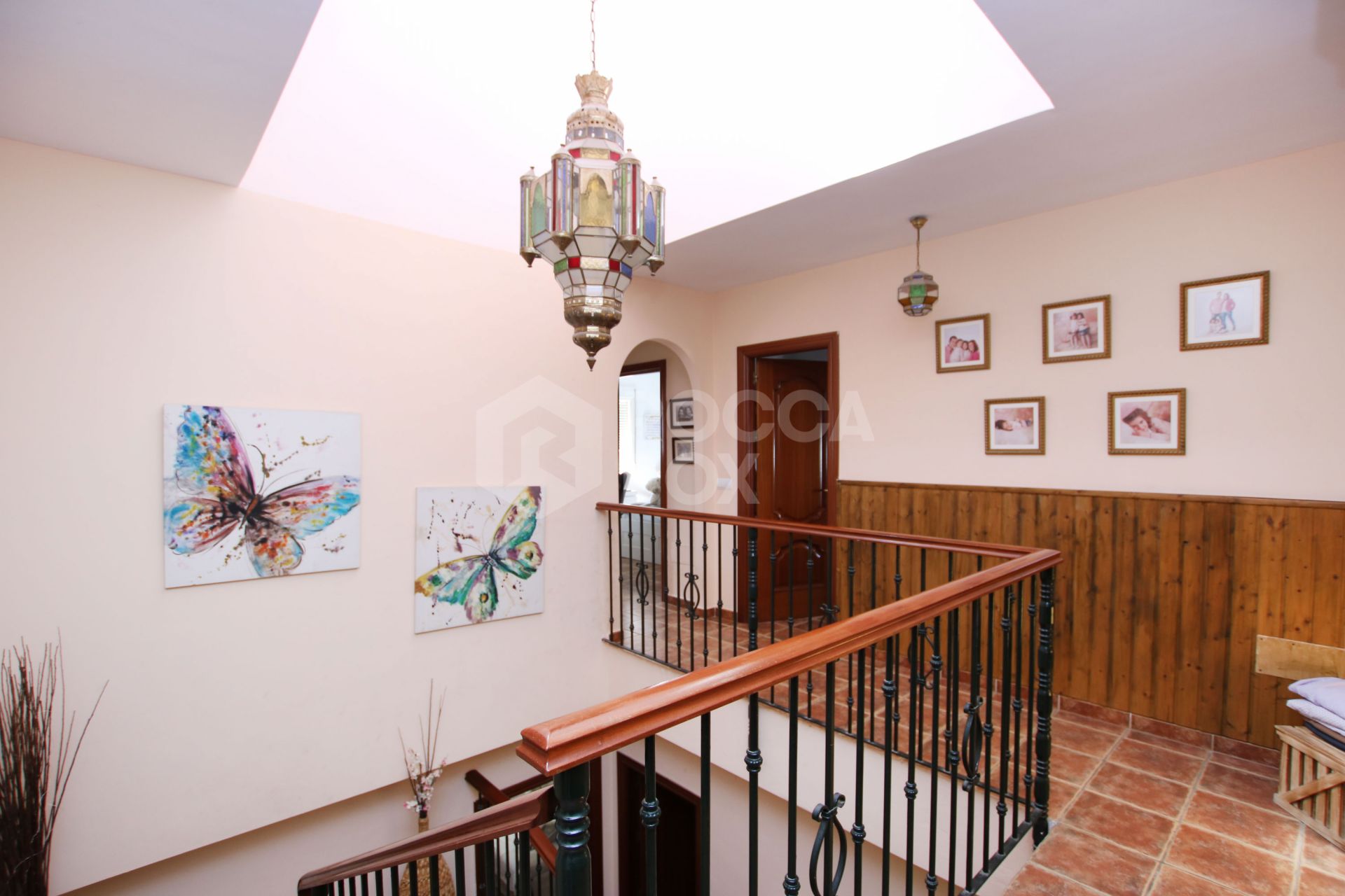 An impressive villa is for sale just a 5-minute drive from the beautiful Los Boliches beach, Mijas Costa.