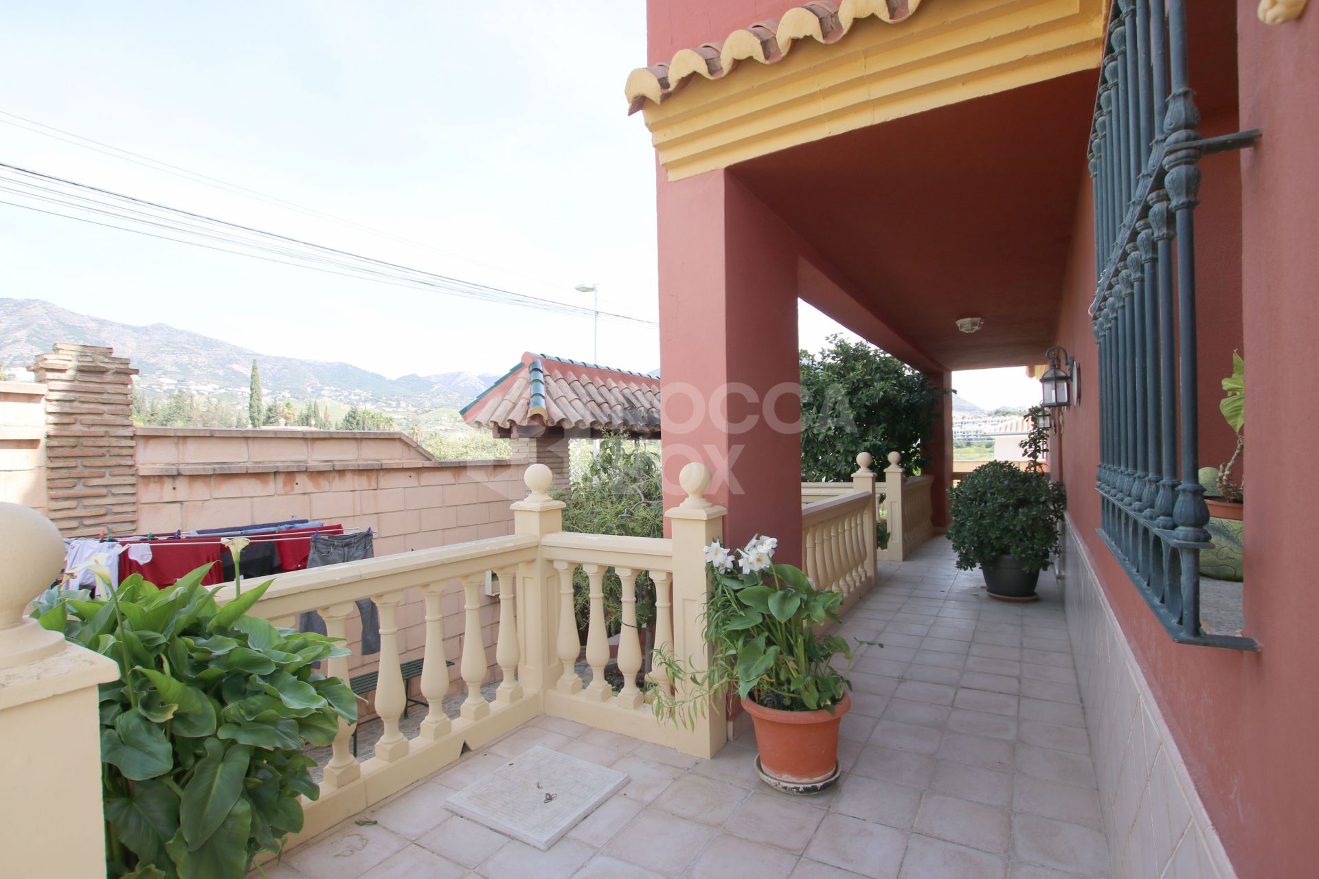 An impressive villa is for sale just a 5-minute drive from the beautiful Los Boliches beach, Mijas Costa.