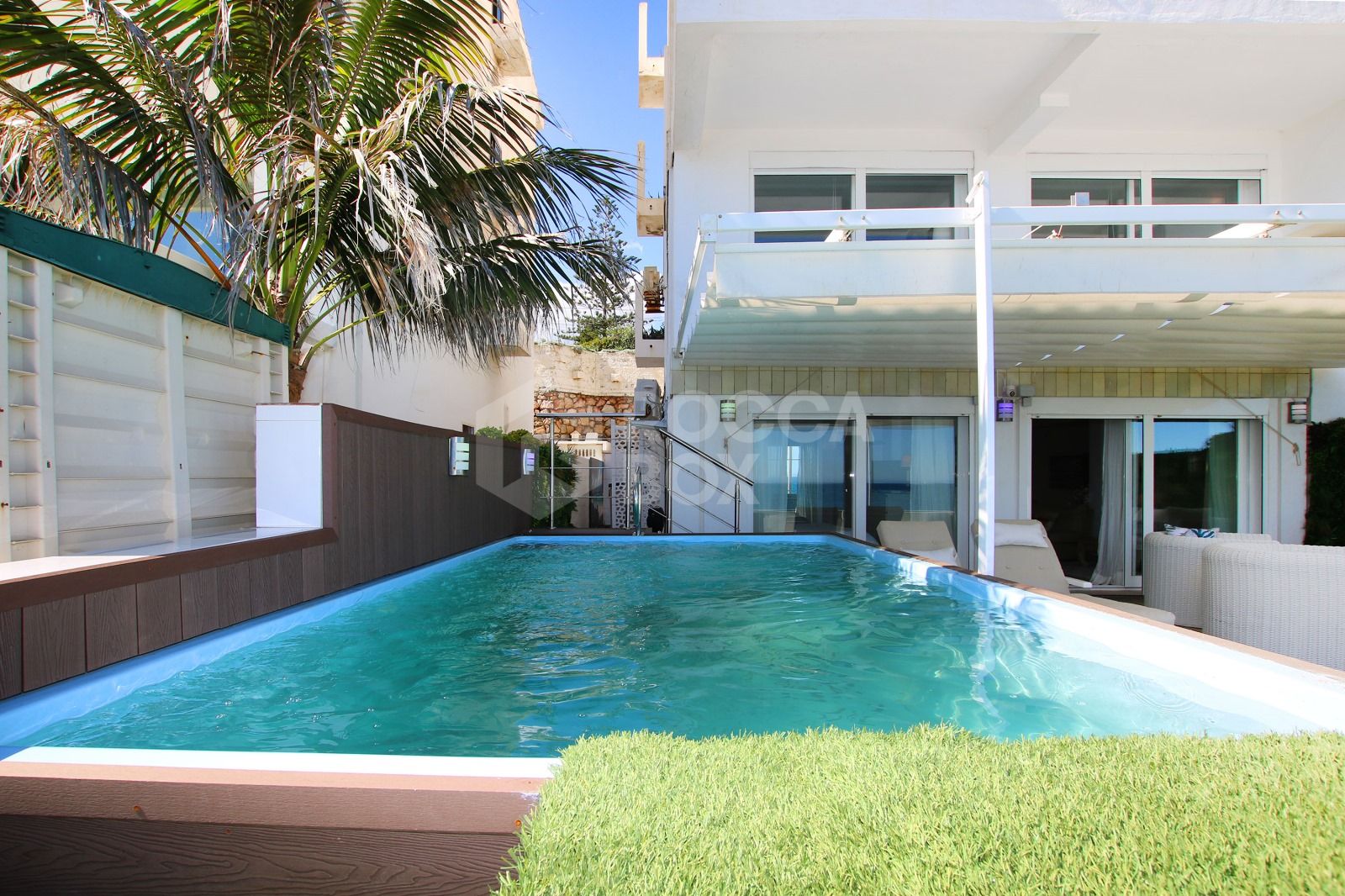 Exclusive frontline beach duplex with private pool and smart home concept