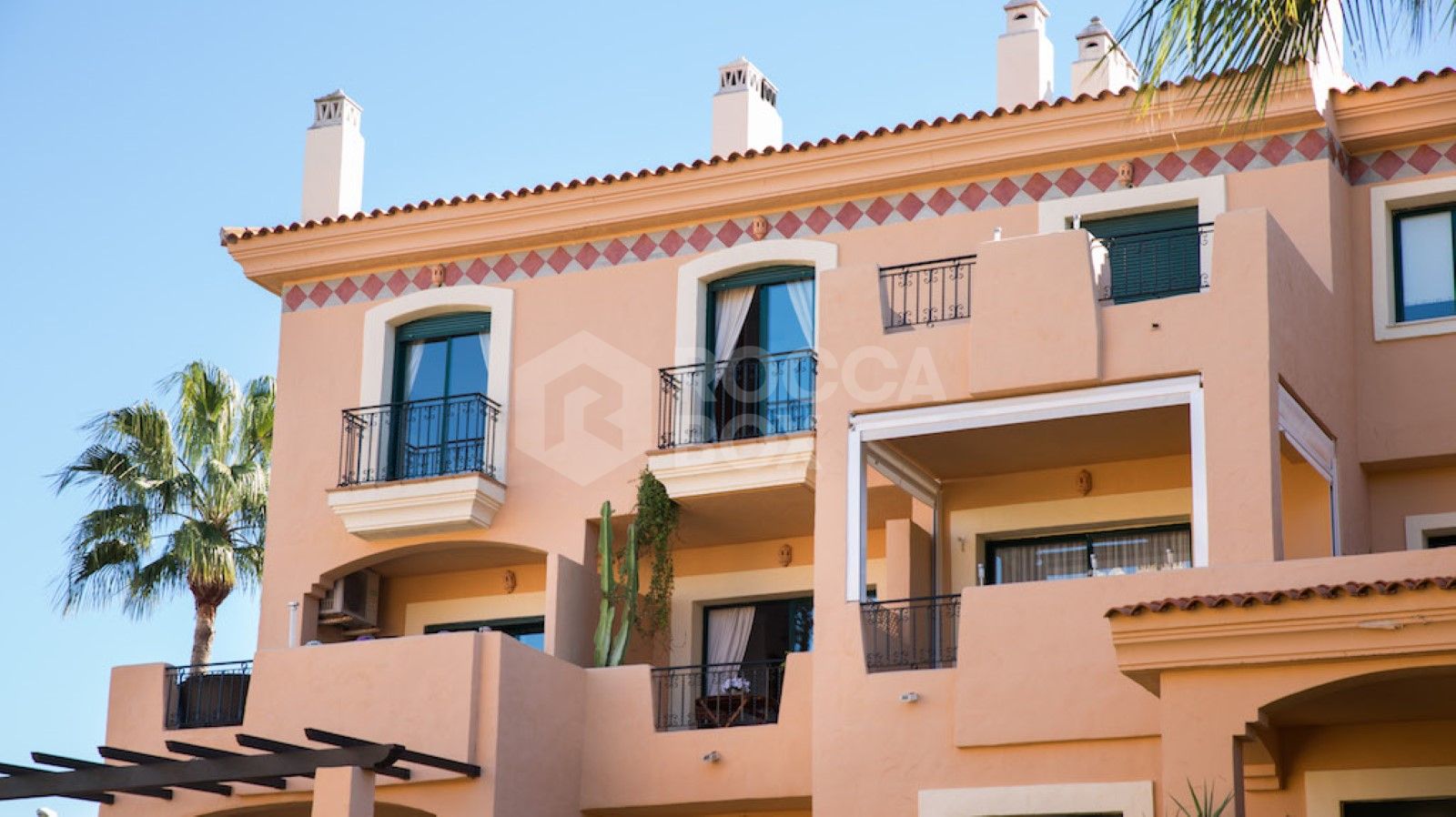 Magnificent 3-bedroom duplex apartment near by Duquesa