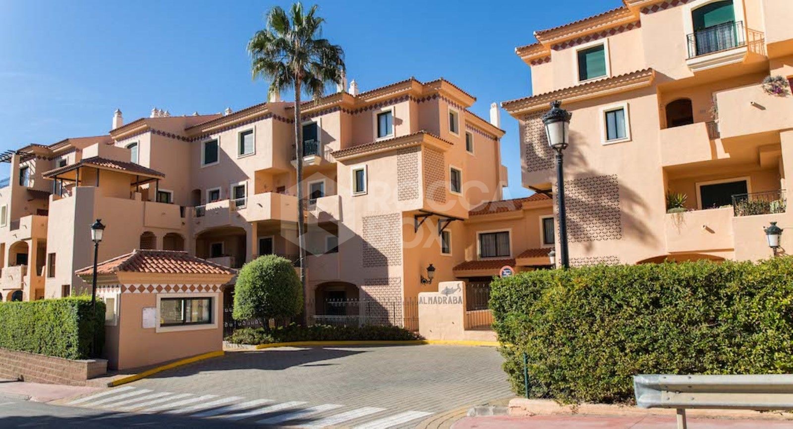 Magnificent 3-bedroom duplex apartment near by Duquesa