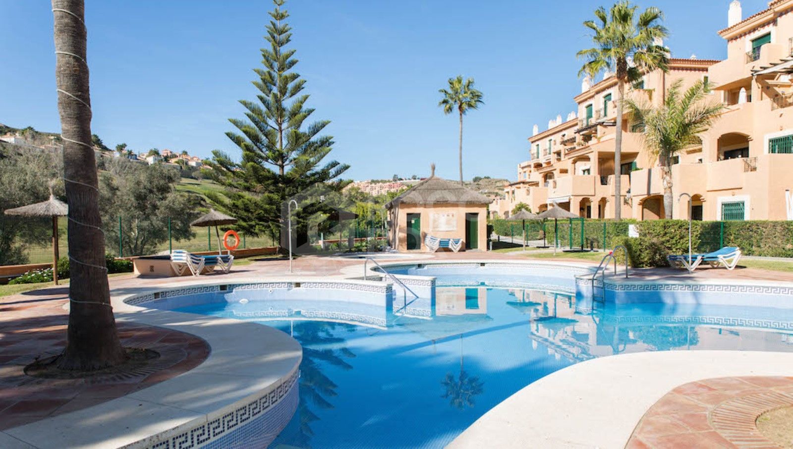Magnificent 3-bedroom duplex apartment near by Duquesa