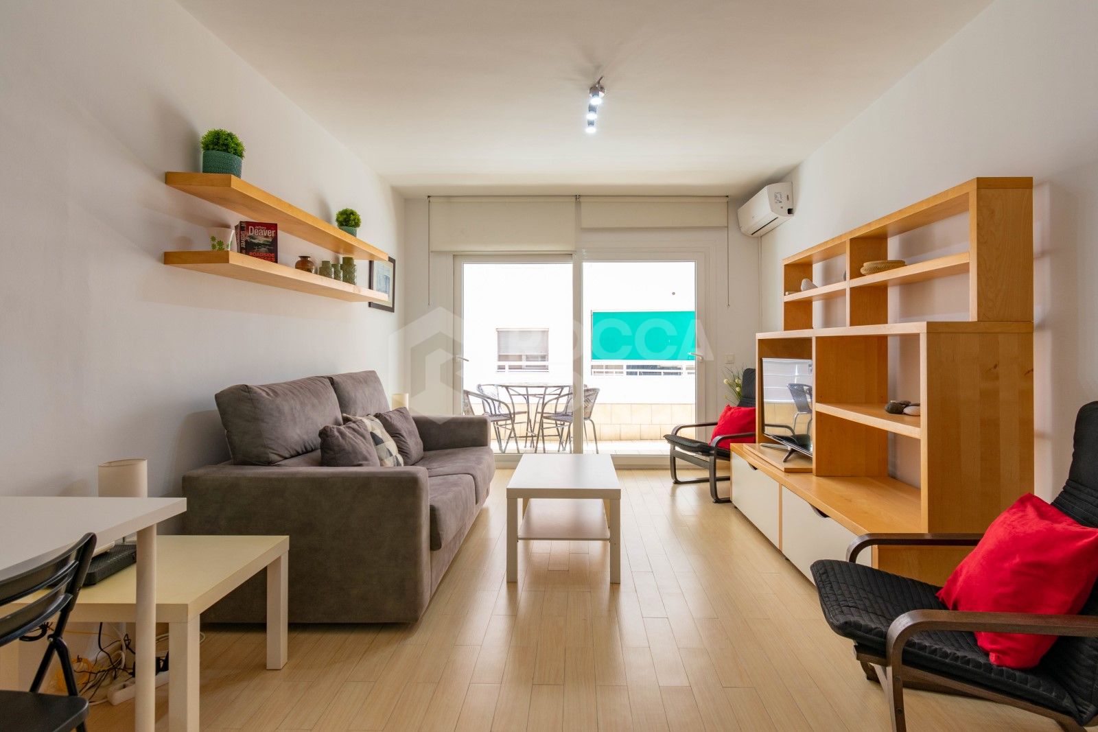 Apartment in a building on the beachfront, on the fabulous Estepona promenade.
