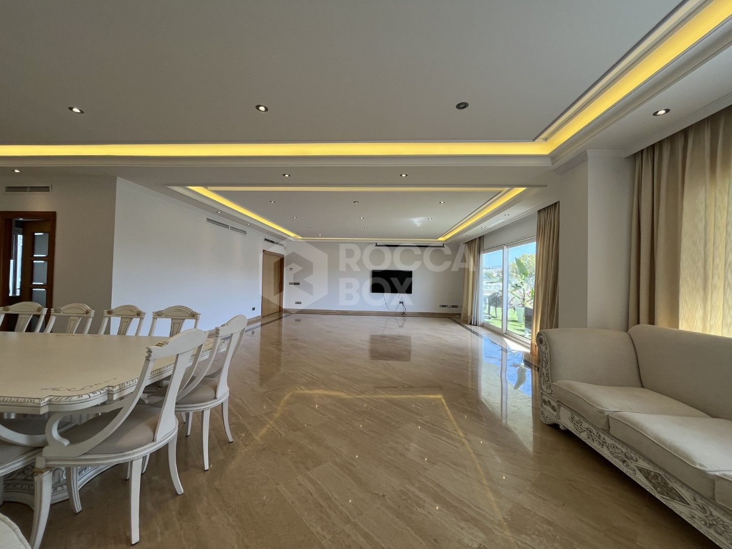 Luxury Duplex Penthouse for Sale in Embrujo Banús | Puerto Banús – Marbella