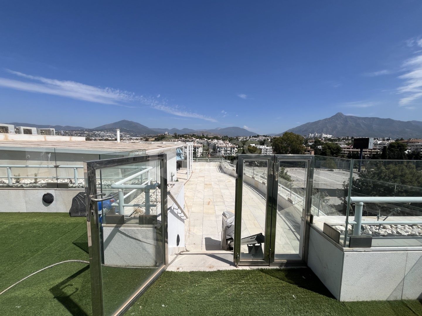 Luxury Duplex Penthouse for Sale in Embrujo Banús | Puerto Banús – Marbella