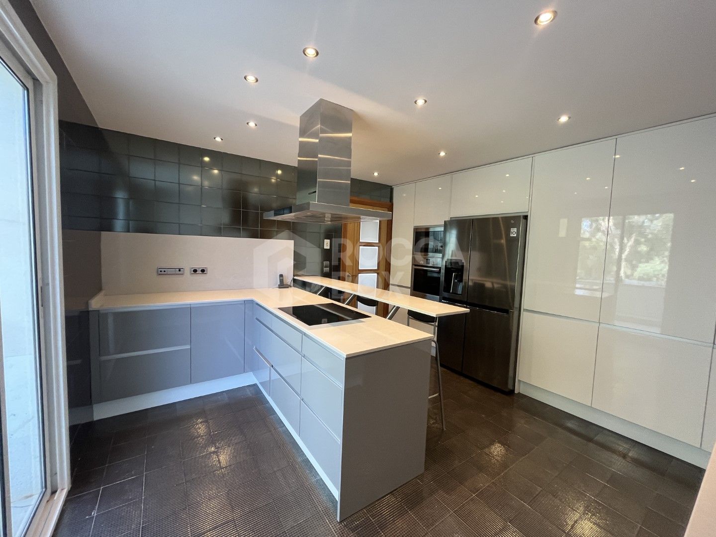 Luxury Duplex Penthouse for Sale in Embrujo Banús | Puerto Banús – Marbella