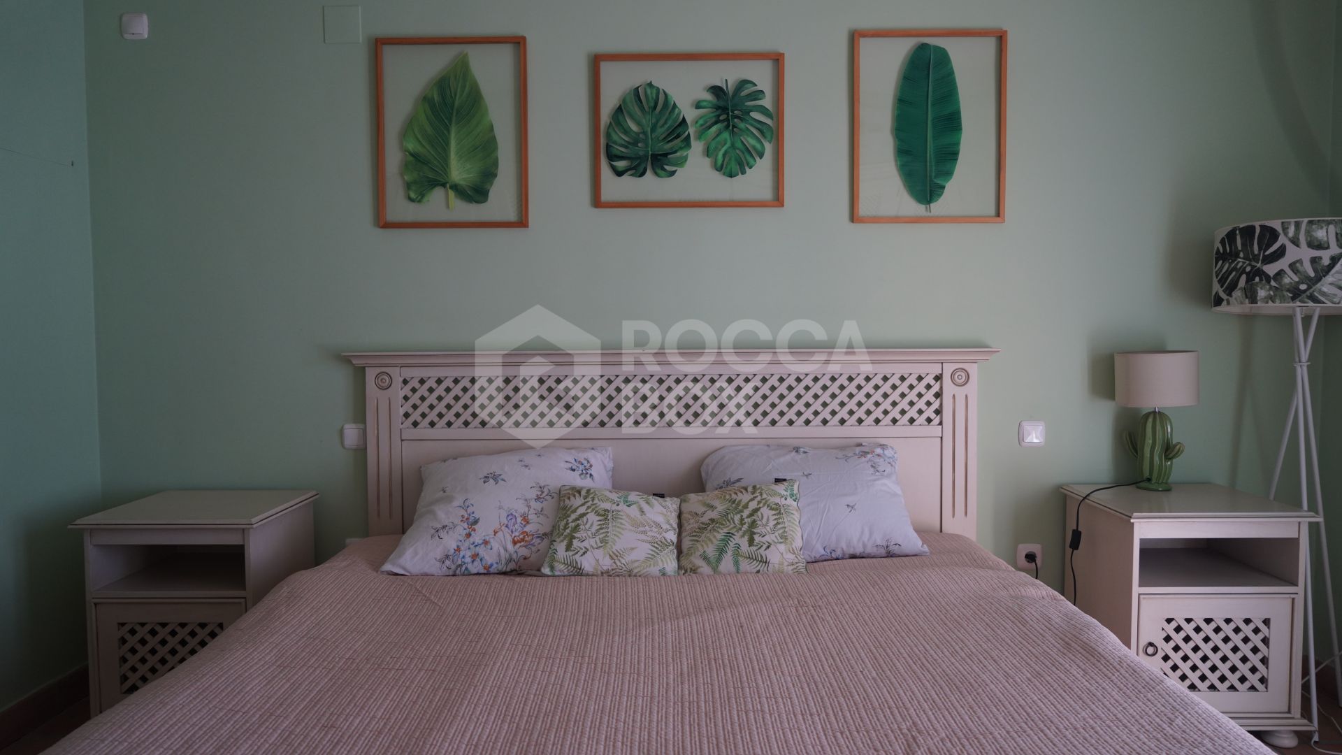 Stylish 4-Bedroom Townhouse in the Exclusive gated Almenara Golf, Panoramic Golf, Mountain & Partial Lake Views in Sotogrande