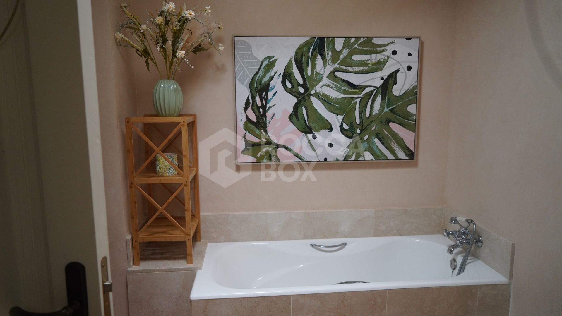 Stylish 4-Bedroom Townhouse in the Exclusive gated Almenara Golf, Panoramic Golf, Mountain & Partial Lake Views in Sotogrande